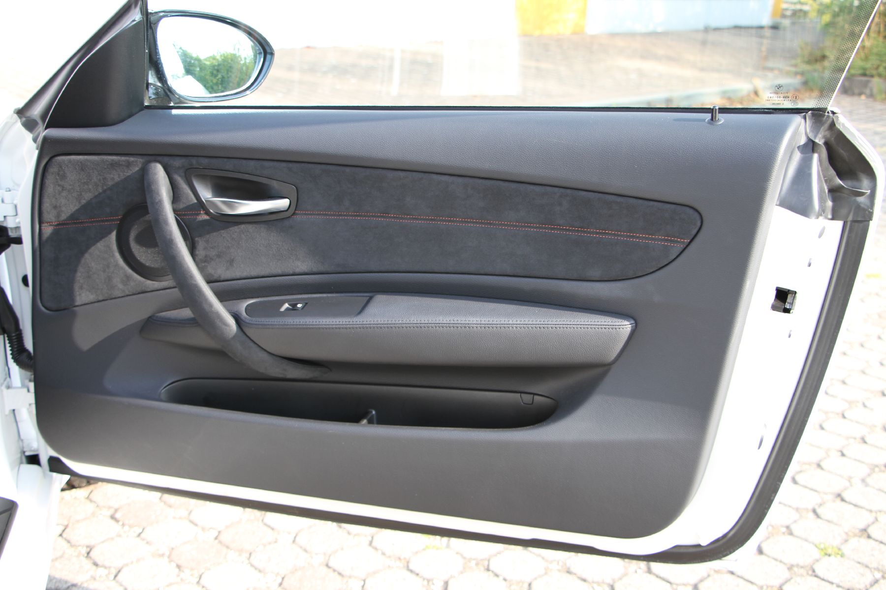 Detail l: BMW 1er M Coupé, Fahrgestellnummer: WBSUR91080VS64394, EZ 03/2012, deutsches Fahrzeug aus 1. Hand, Laufleistung ca. 37.320 km, HU 03/2019, 250 kW/ ...