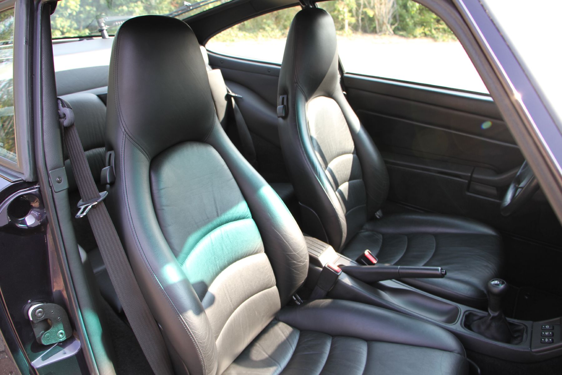 Detail l: Porsche Carrera 911/993 Coupé, Fahrgestellnummer: WPOZZZ99ZRS315553, EZ 05/1994, deutsches Fahrzeug aus 1. Hand, Laufleistung 59.580 km, 200 kW/ 272 ...