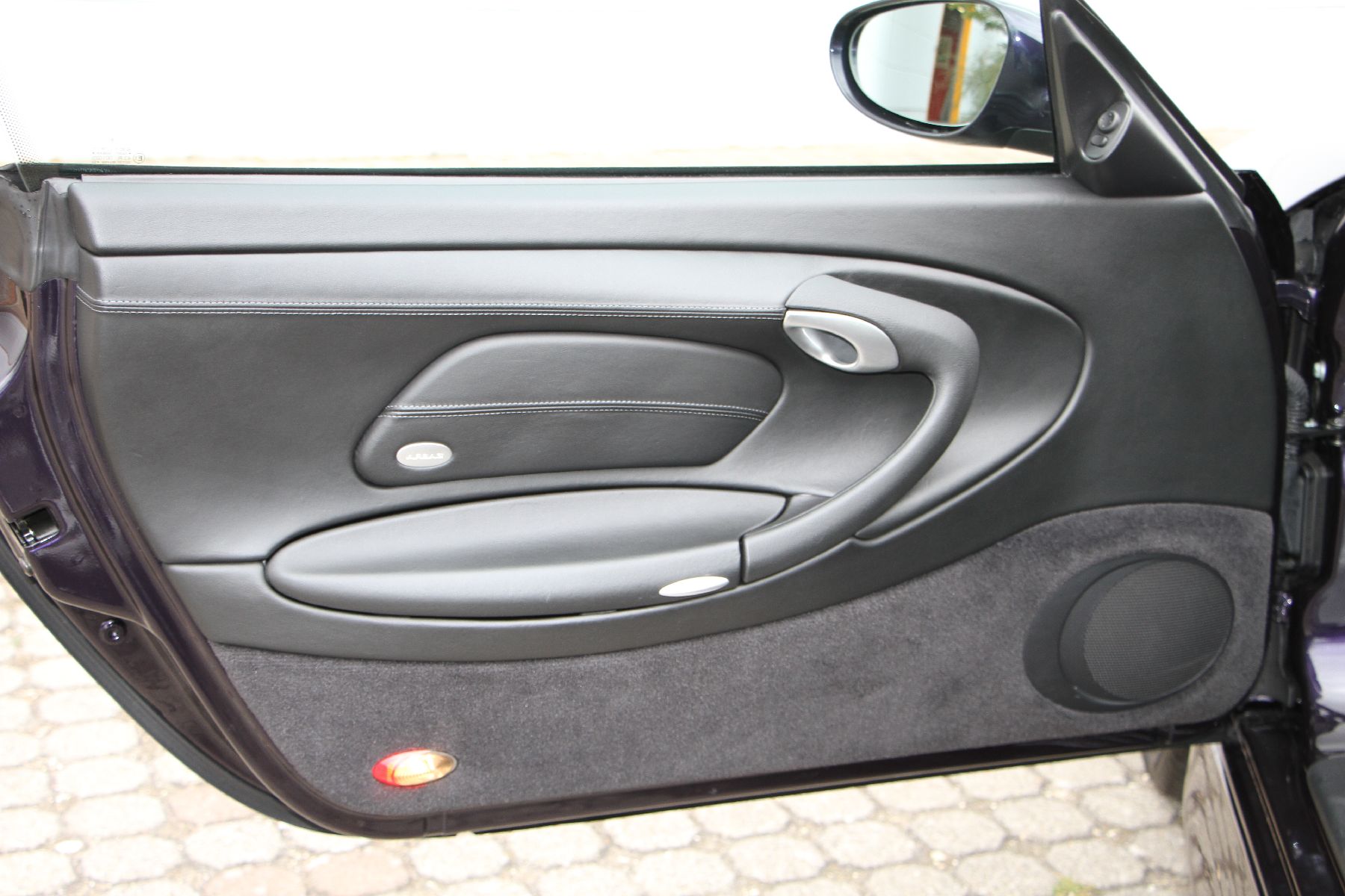 Detail h: Porsche 911 Carrera 4 Coupé, Fahrgestellnummer: WPOZZZ99ZYS602777, EZ 01/2000, 1. Hand, Laufleistung ca. 22.150 km, 221 kW/ 300 PS, 6-Gang ...
