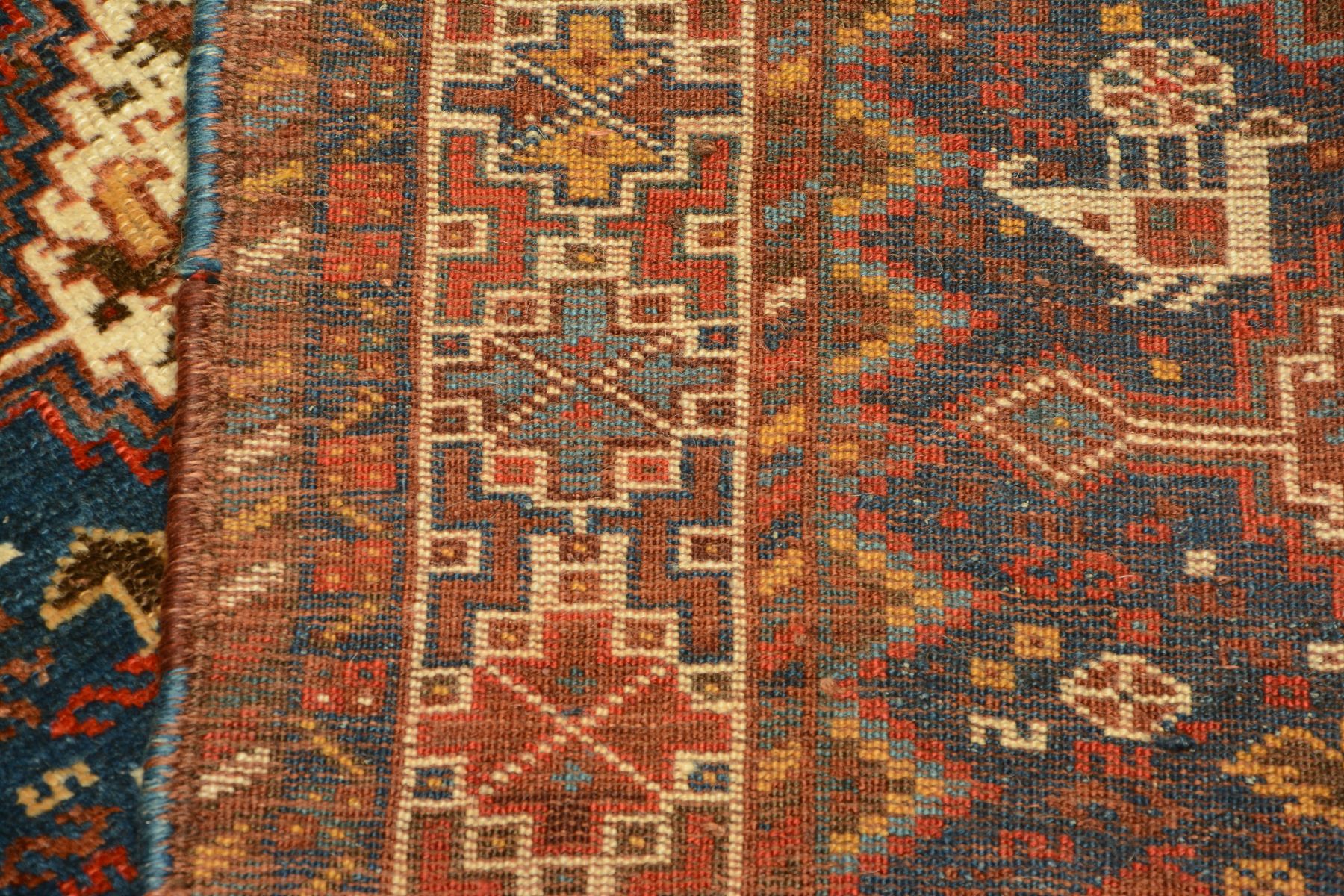 Detail h: Khamseh antik, Persien, um 1900, Wolle auf Wolle, ca. 138 x 101 cm, EHZ: 2-3.