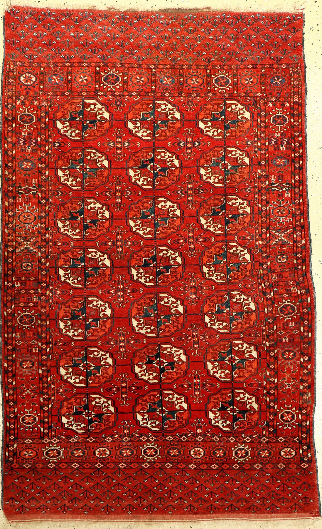 Tekke antik, Turkmenistan, um 1900, Wolle auf Wolle, ca. 175 x 118 cm, EHZ: 3