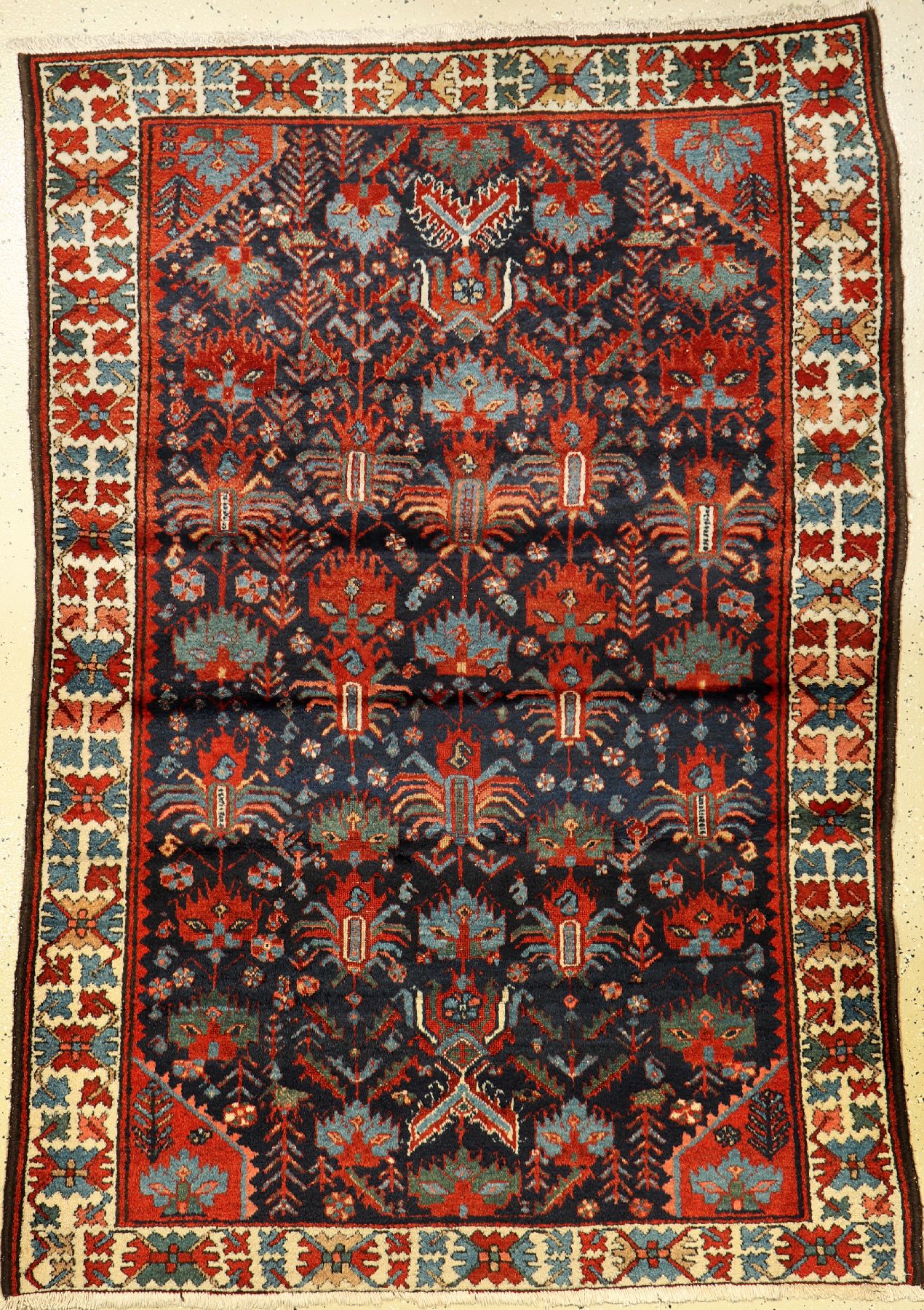 Bachtiar alt, Persien, um 1930, Wolle auf Baumwolle, ca. 185 x 130 cm, EHZ: 3