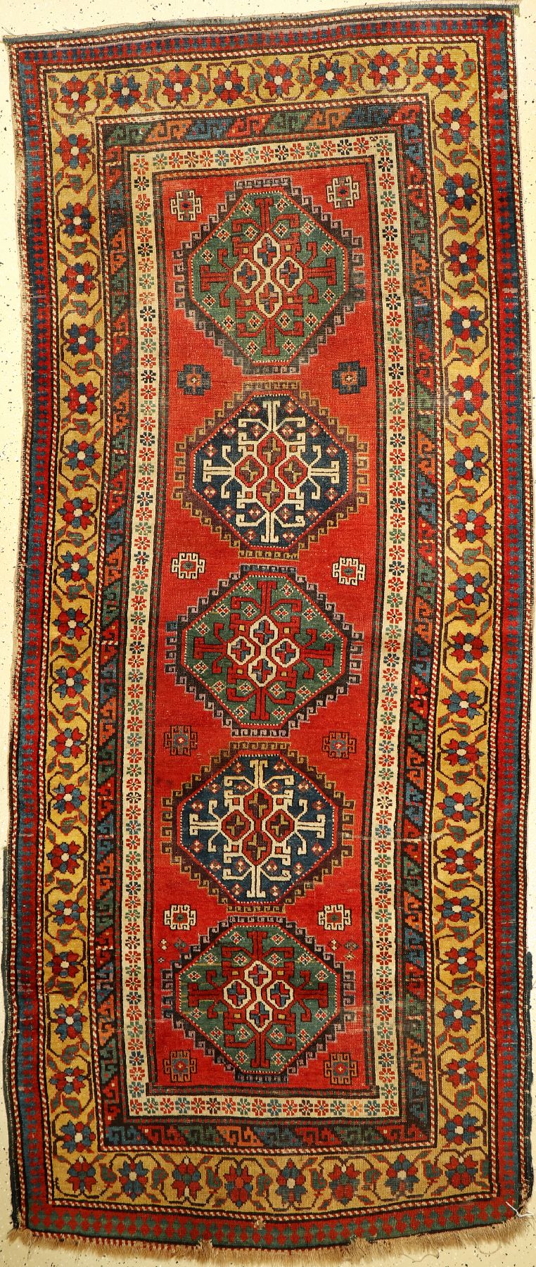 Kasak antik, Kaukasus, Ende 19.Jhd., Wolle auf Wolle, ca. 273 x 117 cm, EHZ: 4-5, einige stellen gemalt