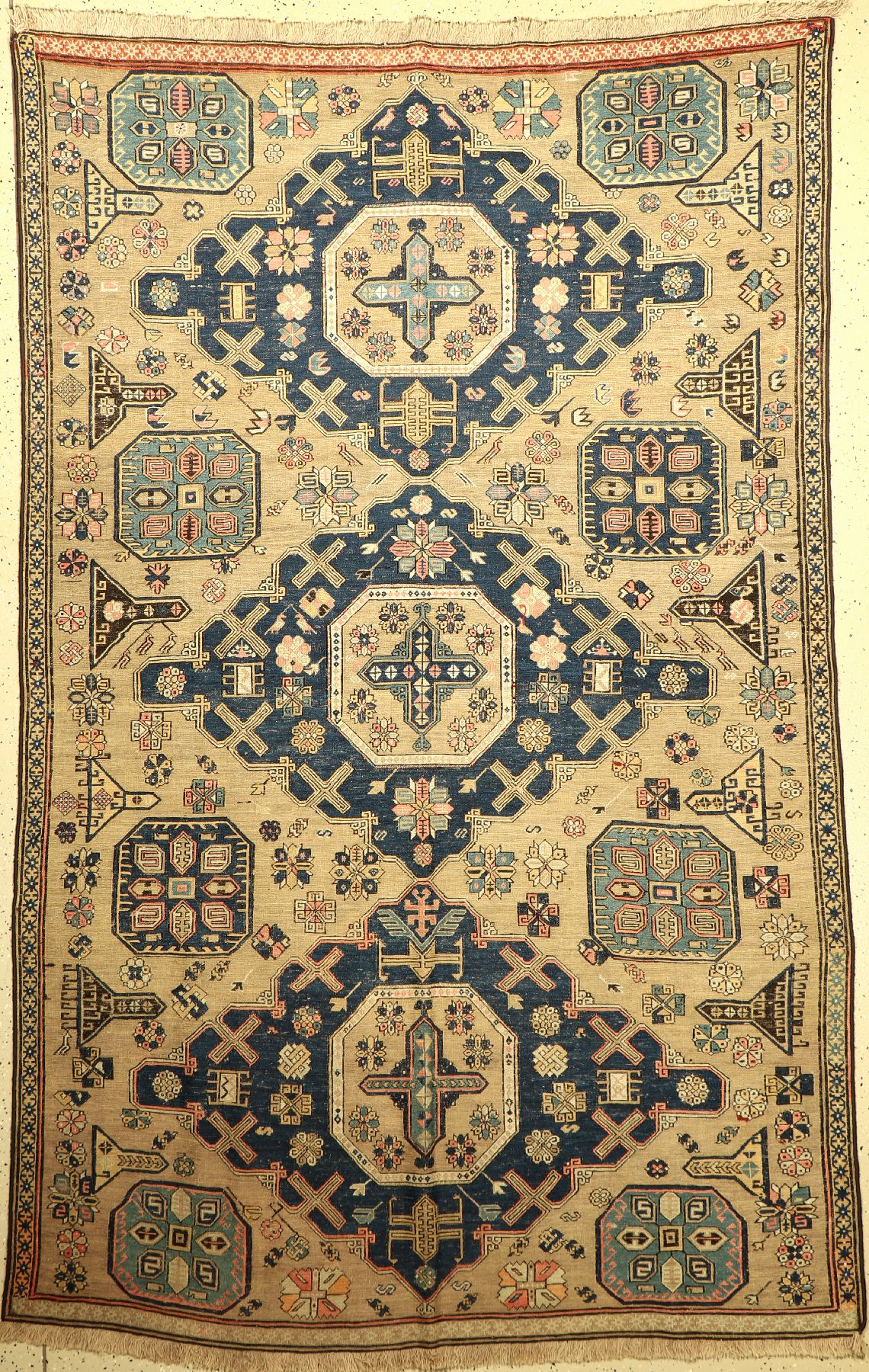 Sumakh alt, Kaukasus, um 1930, Wolle auf Wolle, ca. 251 x 157 cm, EHZ: 2 (verblaßt)