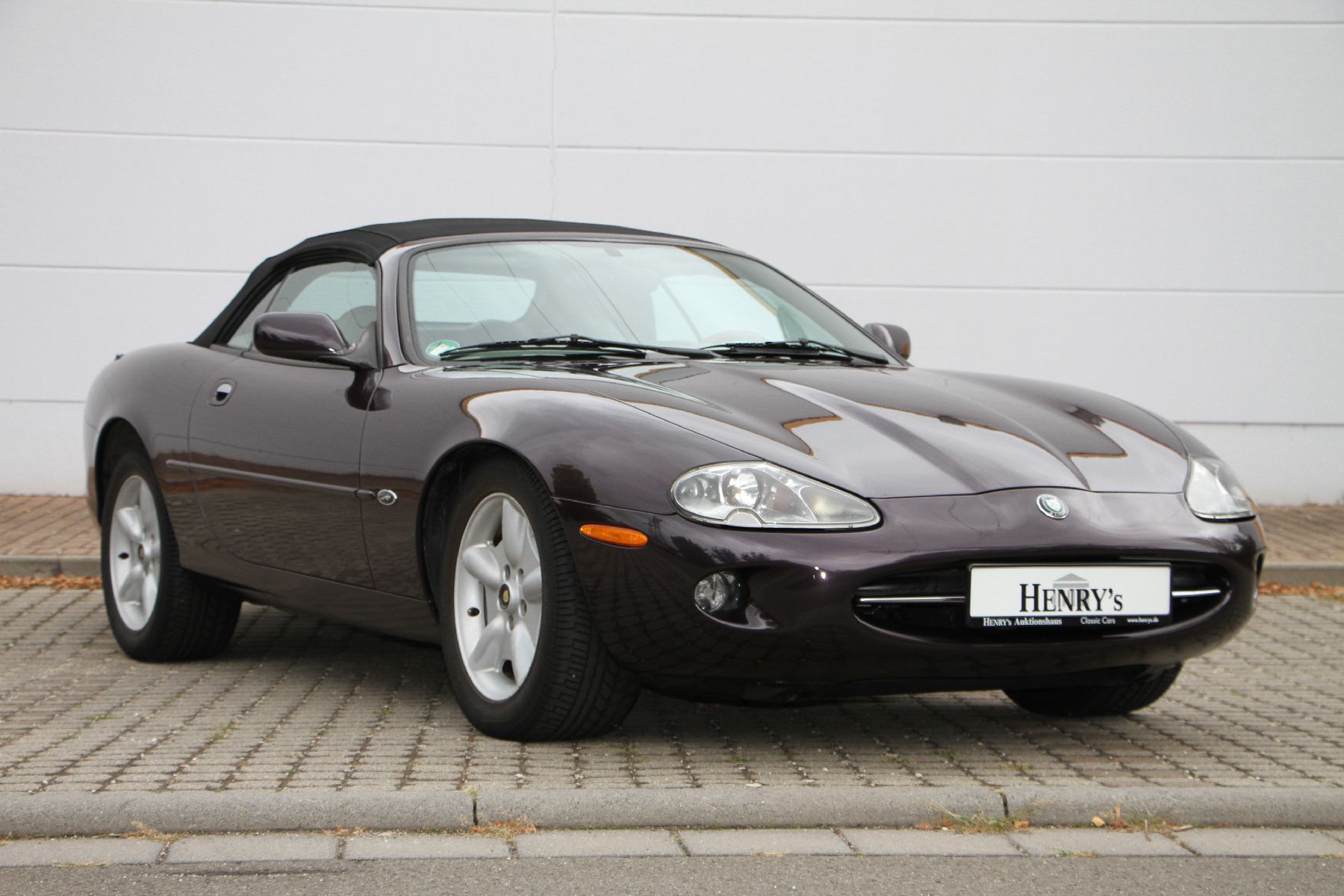 Detail a: Jaguar XK8 Cabriolet, Fahrgestellnummer: SAJJGXFE4WE024099, EZ 07/1998, 1. Hand in Deutschland, Laufleistung ca. 102.163 miles, HU 08/2020, 209 kW/ ...
