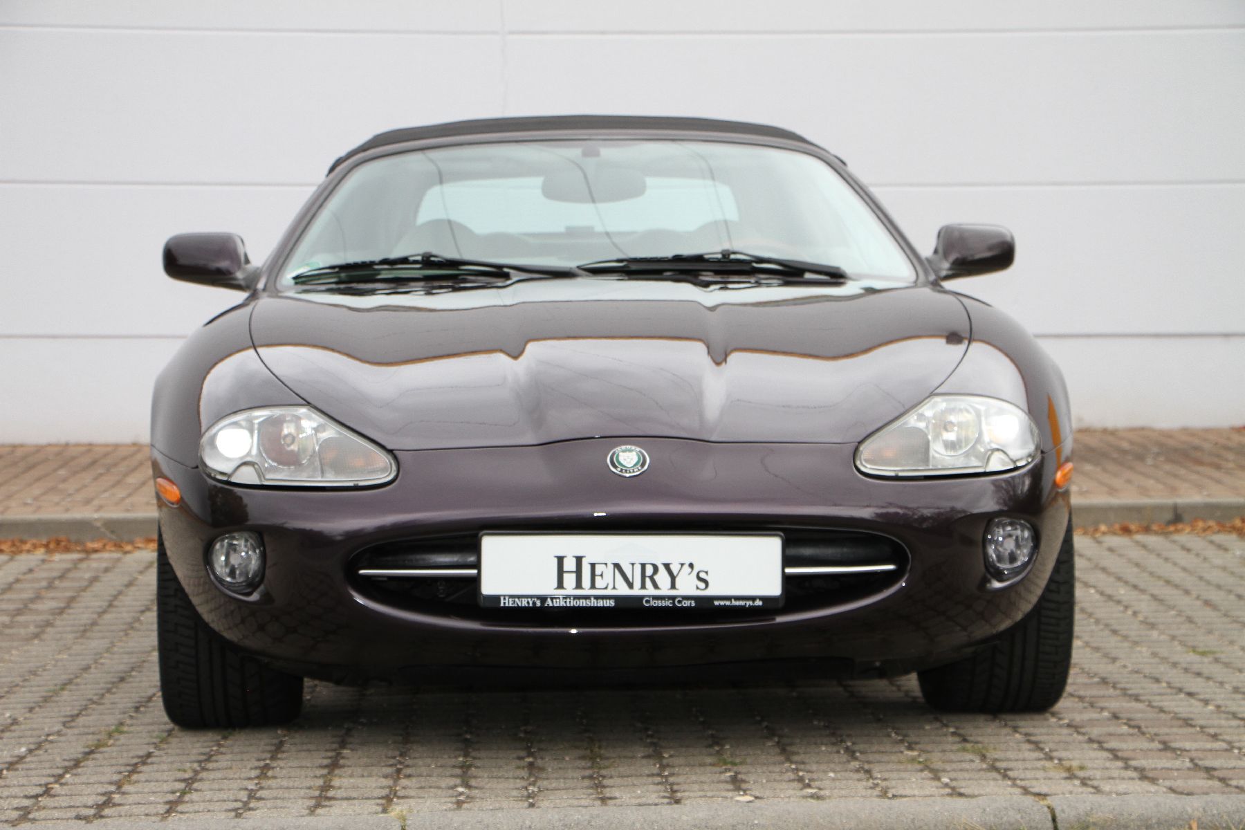 Detail b: Jaguar XK8 Cabriolet, Fahrgestellnummer: SAJJGXFE4WE024099, EZ 07/1998, 1. Hand in Deutschland, Laufleistung ca. 102.163 miles, HU 08/2020, 209 kW/ ...