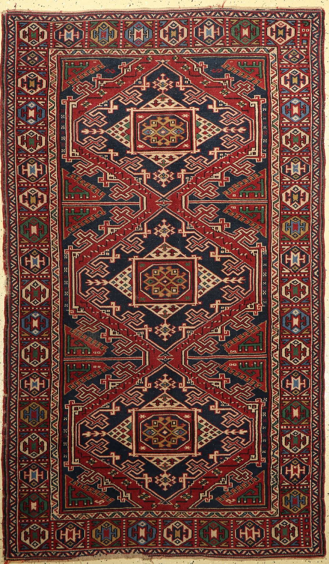 Kazak alt, Rumänien, ca.50 Jahre, Wolle aufWolle, ca. 214 x 126 cm, EHZ: 3