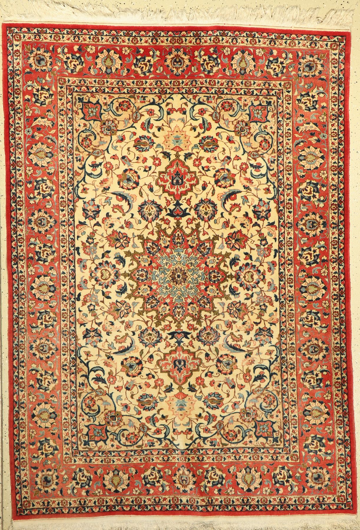 Esfahan Mobarake, Persien, ca. 50 Jahre, Wolle auf Baumwolle, ca. 208 x 147 cm, EHZ: 2,(verblaßt)