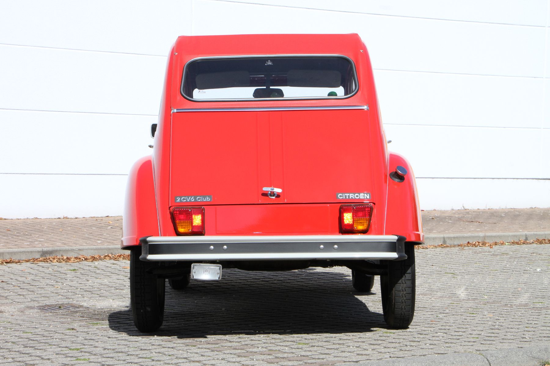 Detail e: Citroen 2 CV6 Club, Fahrgestellnummer: VF7AZKA00KA375542, EZ 10/1990, 1. Hand, Laufleistung 145 km original, HU 10/2019 bei 83 km, 20 kW/ 27 PS, ...
