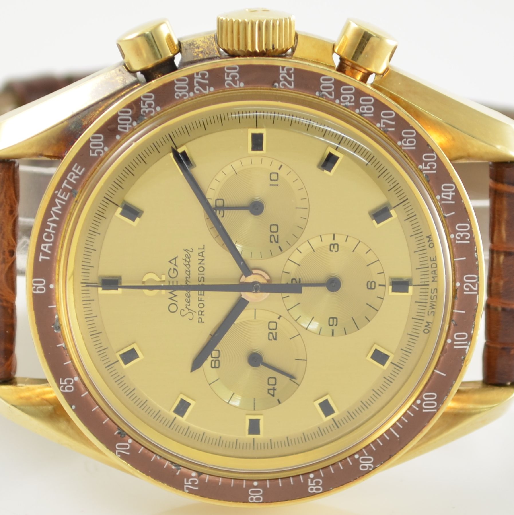 Detail a: OMEGA Speedmaster Ref. 145022/69 limitierte Herrenarmbanduhr mit Chronograph in GG 750/000, Schweiz 1969, hergestellt zu Ehren der Leistung der ...