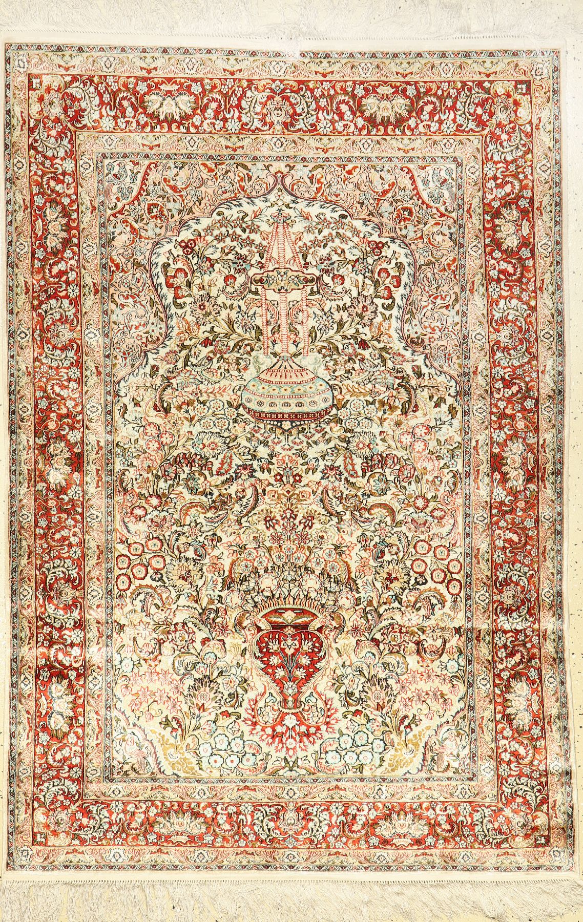 Seiden Hereke fein, China, ca. 30 Jahre, reine Naturseide mit Brokat, 181.123m, feine Qualität, EHZ: 2