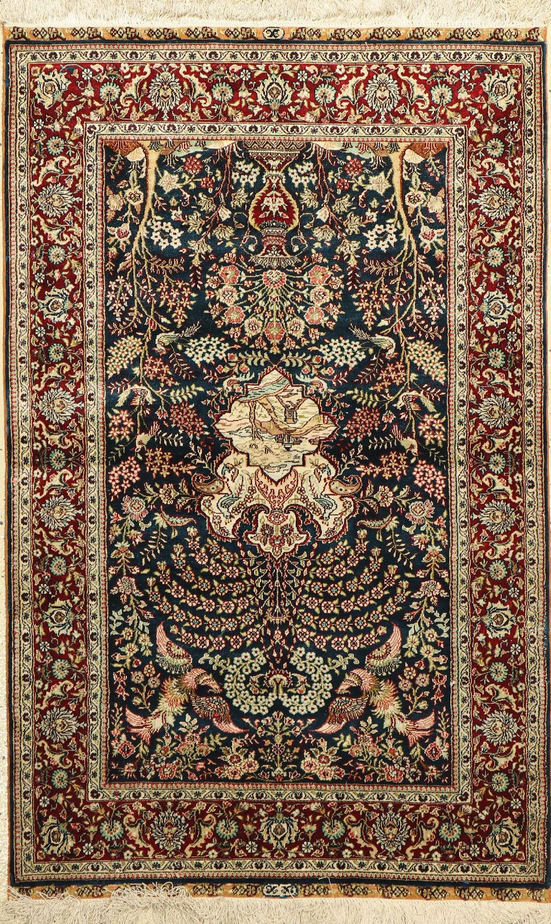 Seiden Keschan, China, ca. 30 Jahre, reine Naturseide, ca. 127 x 79 cm, EHZ: 2