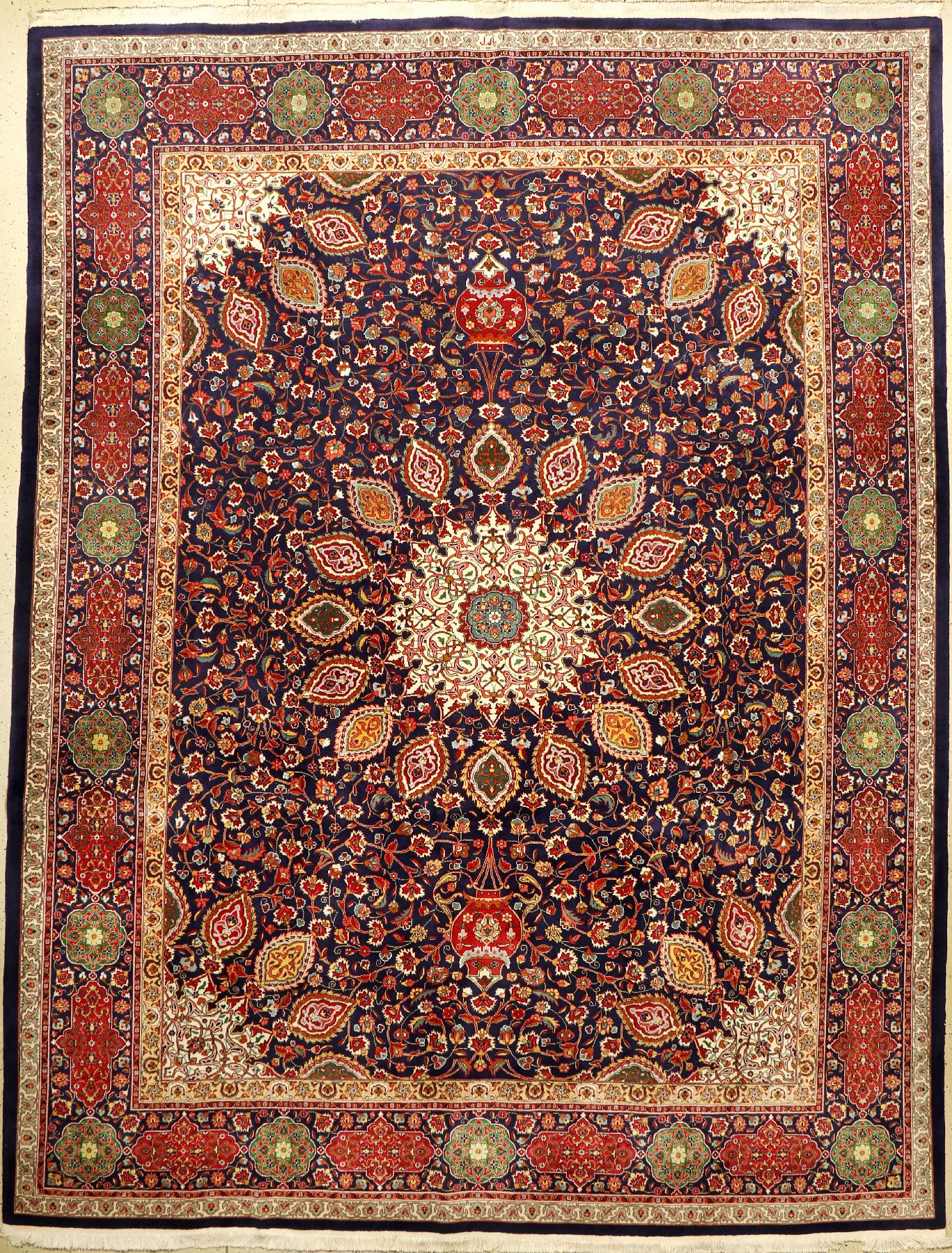 Täbriz alt (Sheik-Safi Design), Persien, ca. 60 Jahre alt, Korkwolle, ca. 399 x 299 cm, EHZ: 2 (fachkundig gereinigt).