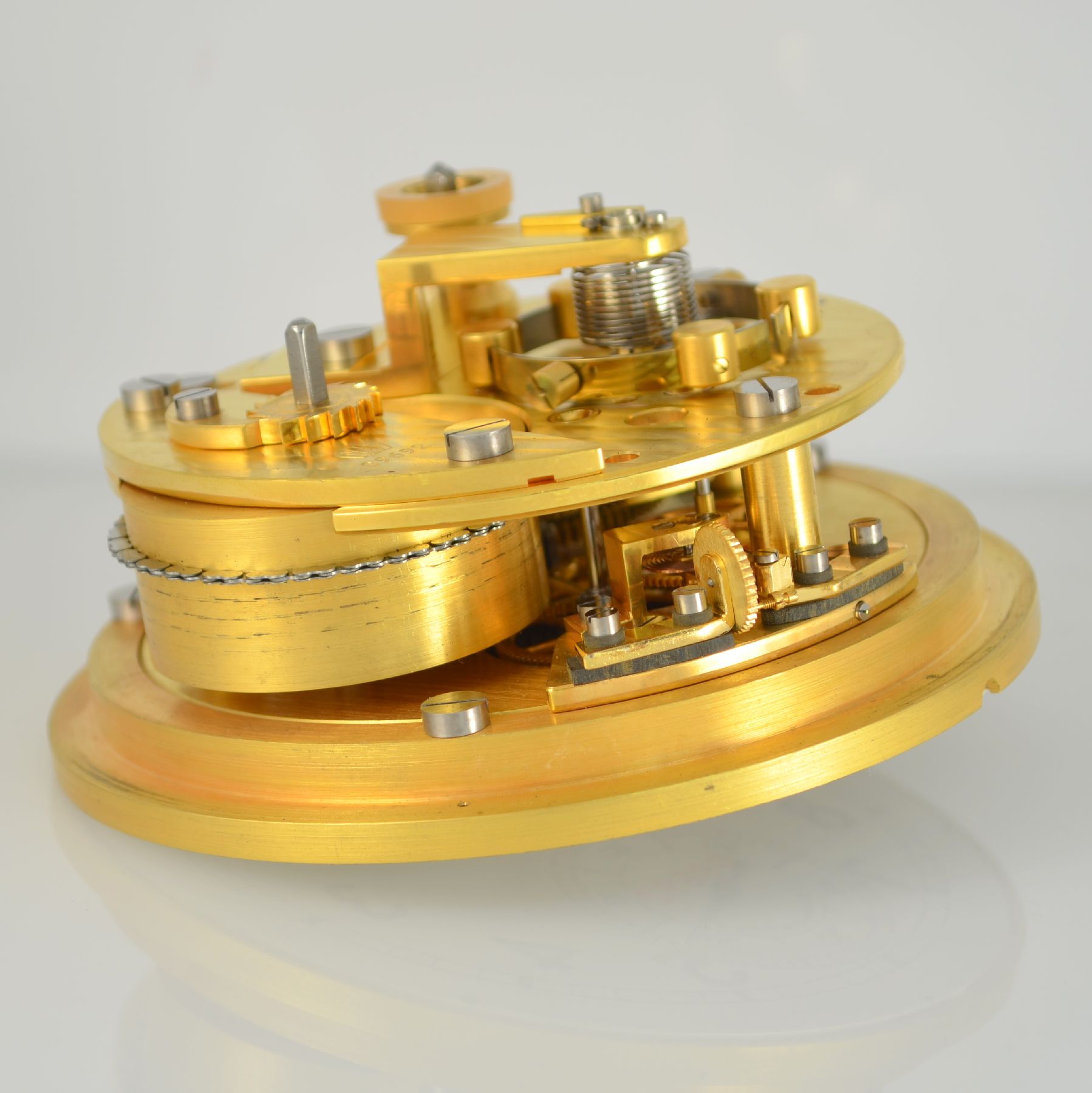 Detail h: POLJOT Marinechronometer Nr. 09692, UDSSR um 1980, kardanisch aufgehängtes Messinggeh., 3-tlg. Holzkiste m. Messingecken, silb. Zifferbl., arab. ...