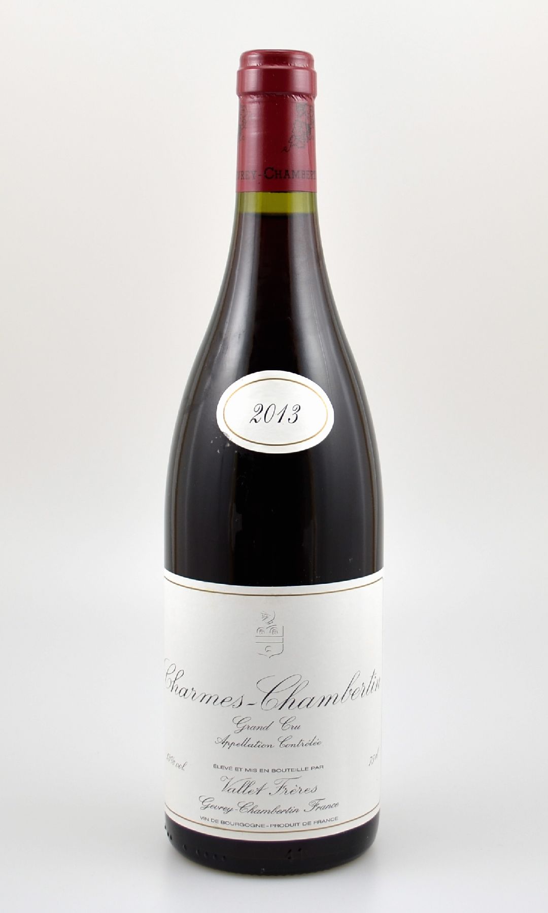 3 Flaschen 2013 Charmes-Chambertin, Grand Cru, Vallet Freres, Gevrey-Chambertin, je 75 cl, 13 % Vol., Abstände zwischen Kapsel und Wein: ca. 0,5 cm, ...