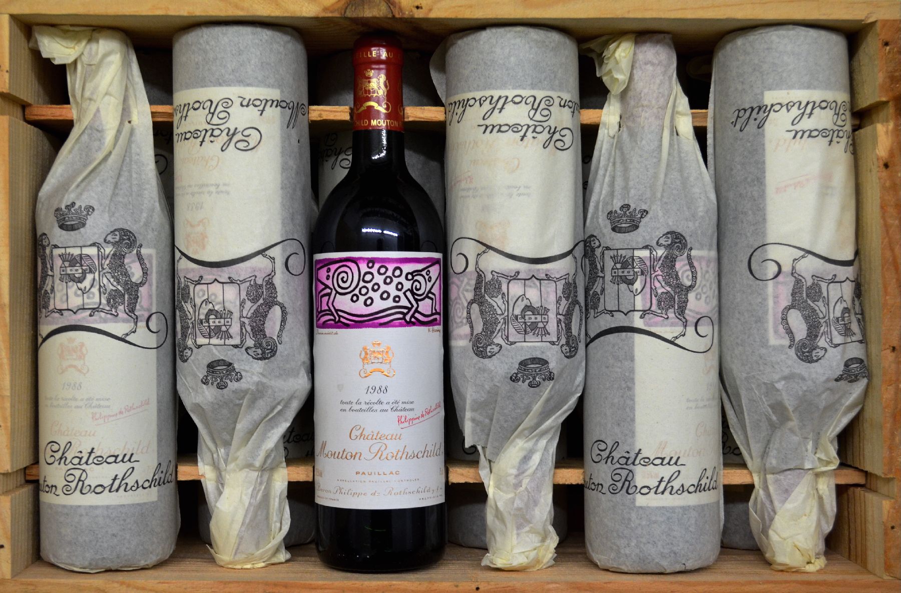 Detail a: 12 Flaschen 1988 Chateau Mouton Rothschild, Pauillac, Premier Grand Cru Classe, je 75 cl, 12,5 % Vol., Füllstände: je into neck, hervorragende ...