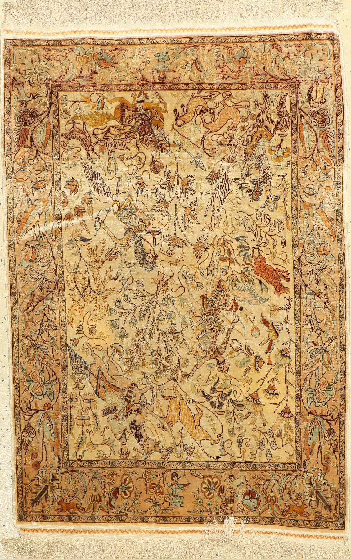 Hereke fein, Türkei, ca. 40 Jahre, reine Naturseide, ca. 108 x 72 cm, EHZ: 3/Flecken