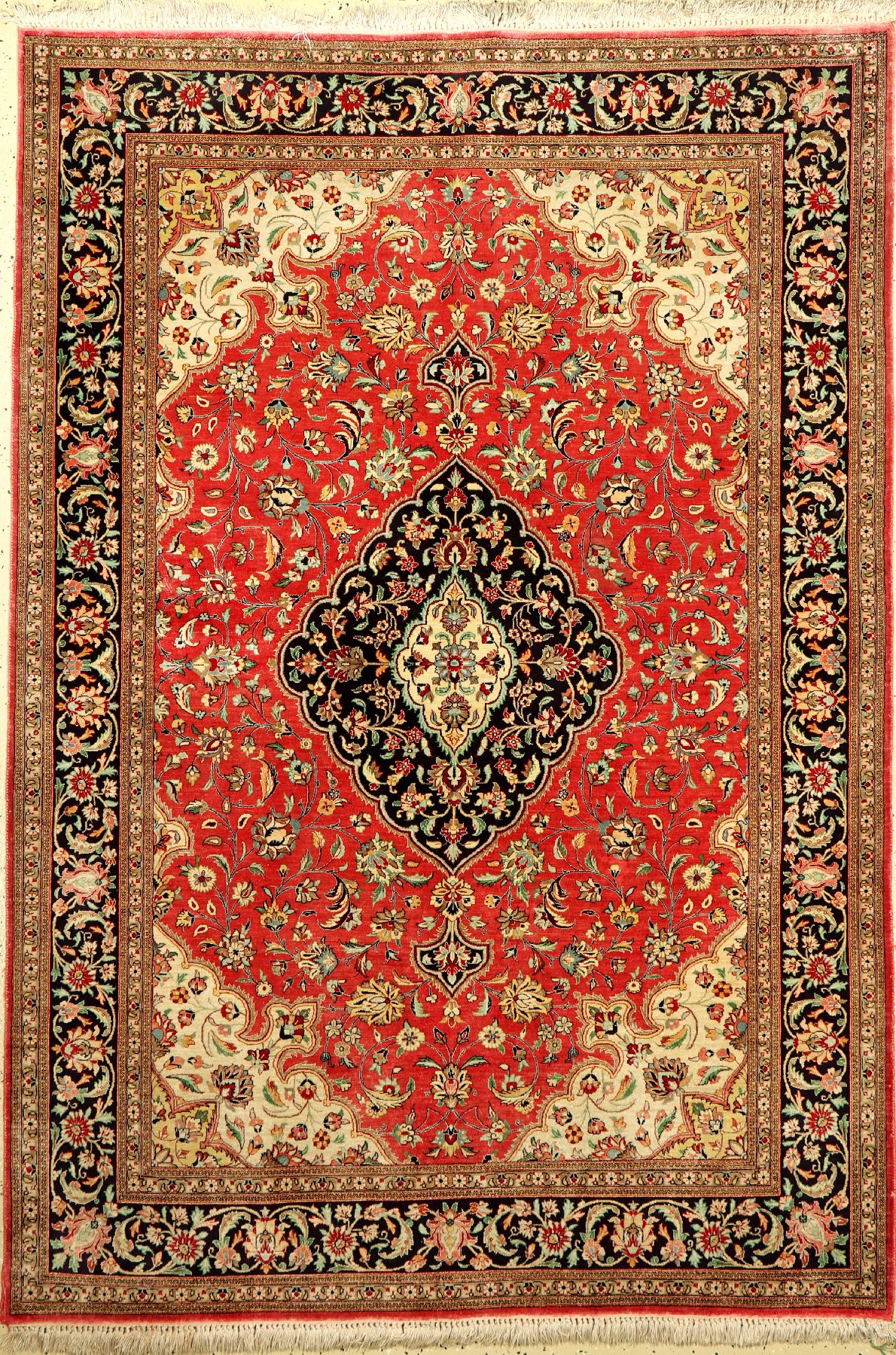 Ghom Seide, Persien, ca. 50 Jahre, reine Naturseide, ca. 202 x 140 cm, EHZ: 2-3