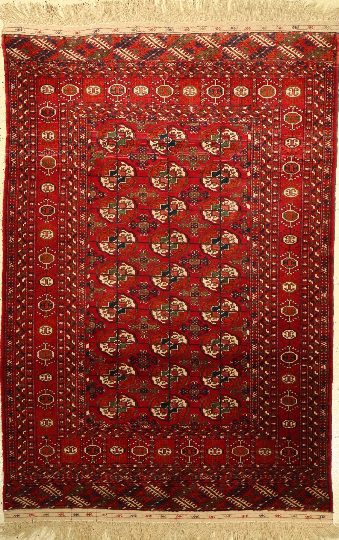 Buchara fein, Rußland, ca. 40 Jahre, Wolle auf Wolle, ca. 190 x 130 cm, EHZ: 2