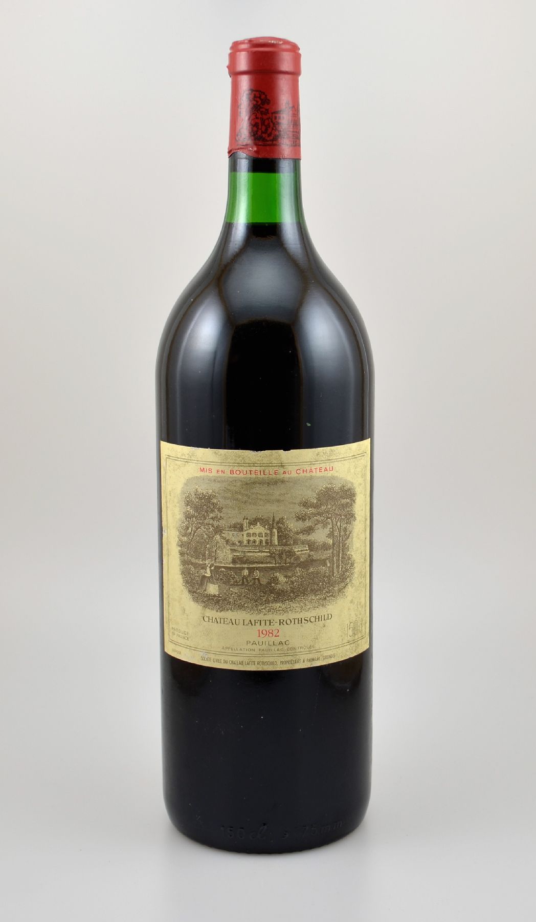 1 Magnumflasche 1982 Chateau Lafite Rothschild, Pauillac, Premier Grand Cru Classe, 150 cl, Füllstand: ca. into neck, Etikett l. beschmutzt, Kapsel ...