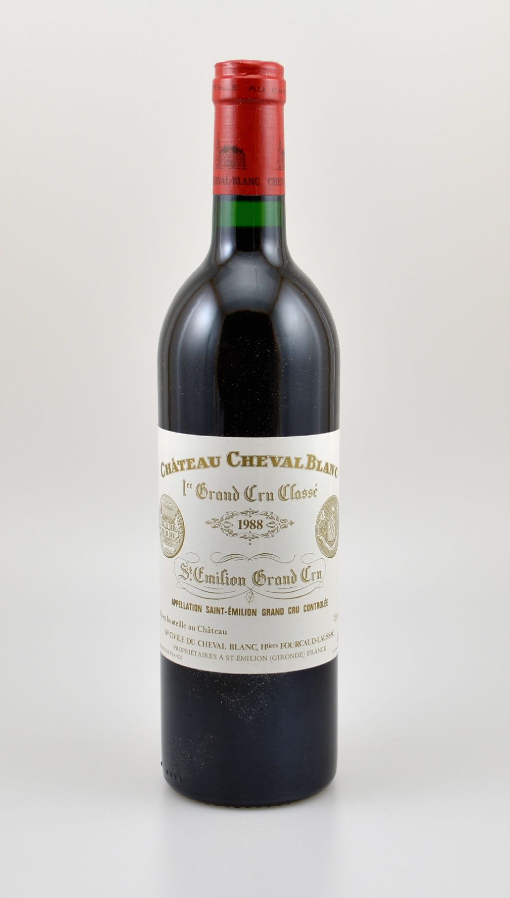 12 Flaschen 1988 Chateau Cheval Blanc, Saint-Emilion Grand Cru, 1er Grand Cru Classe,je 75 cl, 12,5 % Vol., Füllstände: je into neck, hervorragende ...