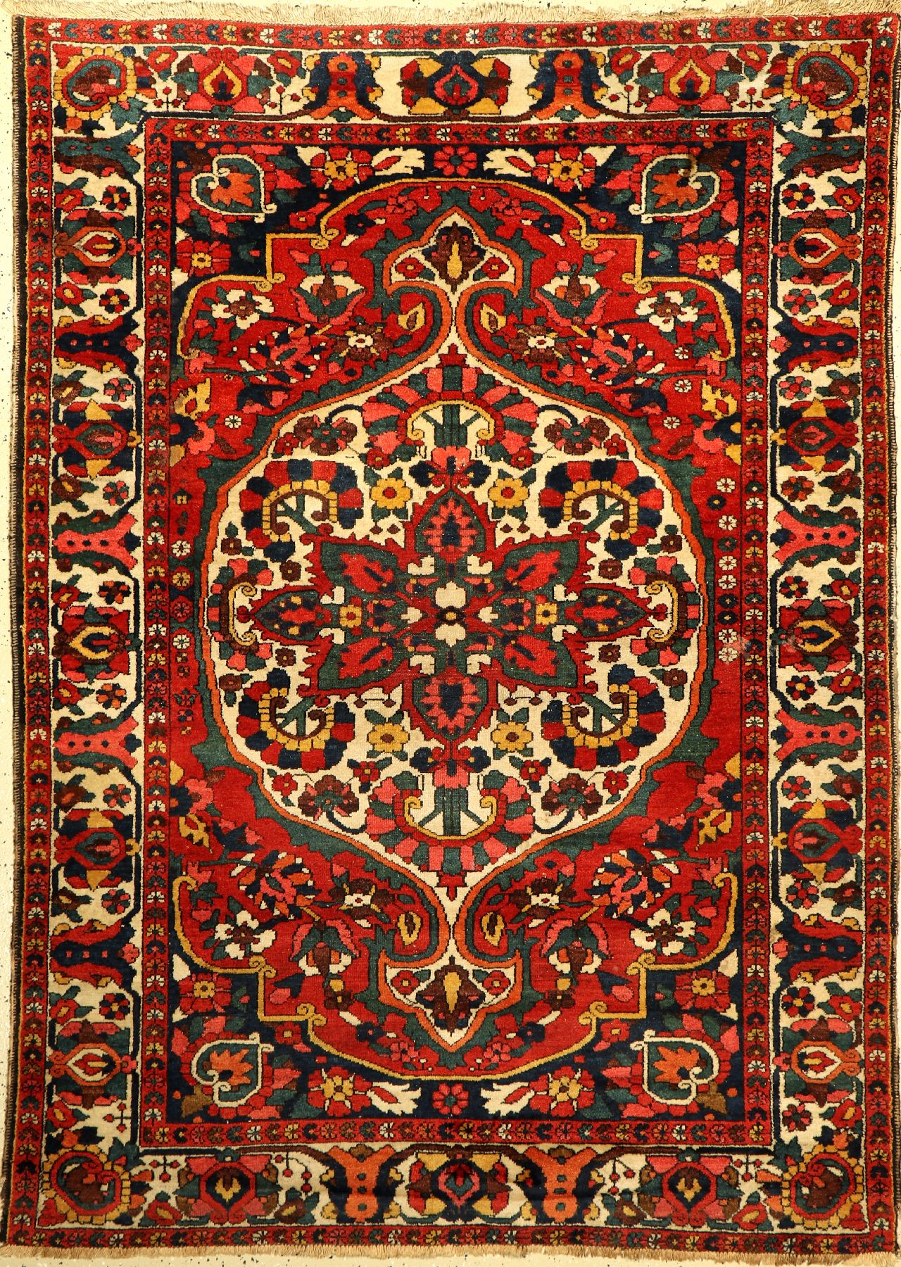 Bachtiar, Persien, um 1920, Wolle auf Baumwolle, ca. 204 x 148 cm, EHZ: 3