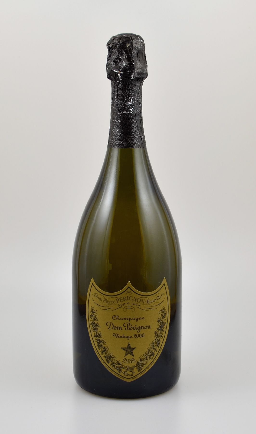 1 Flasche 2000er Dom Perignon, Brut, 75 cl, 12,5 % Vol., Abstand zwischen Flaschenboden und Champagner: ca. 0,5 cm, hervorragender Erhaltungszustand, ...