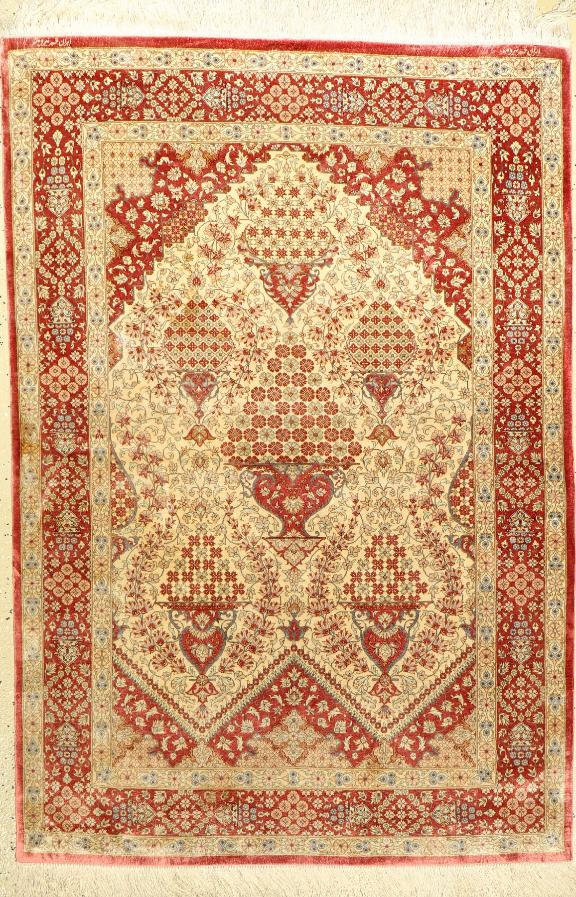 Seiden Ghom "Nirumand" fein (3x Signiert), Persien, ca. 15 Jahre alt, reine Naturseide, ca. 148 x 100 cm, EHZ: 2 (fachkundig gereinigt). ...
