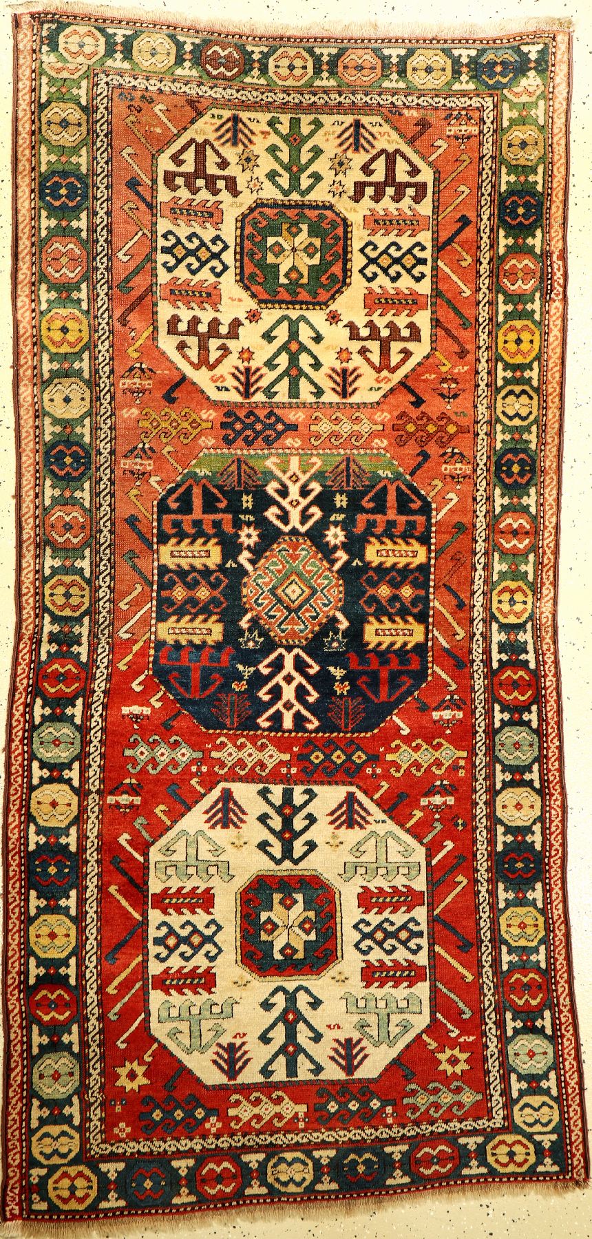 Chaily Kasak antik (Fragment), Kaukasus, Ende 19.Jhd., Wolle auf Wolle, ca. 218 x 105 cm, EHZ: 4