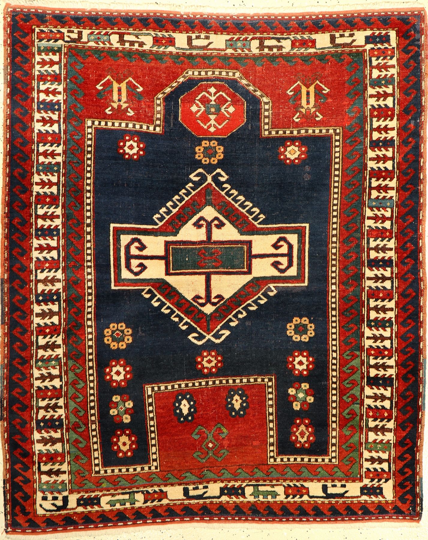 Fachralo Kasak antik, Kaukasus, um 1890, Wolle auf Wolle, ca. 160 x 131 cm, EHZ: 3-4