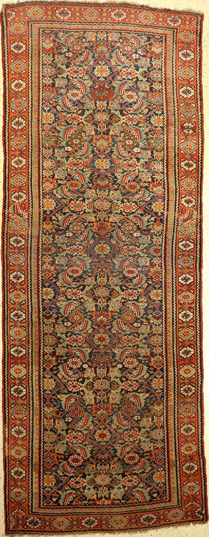 Kurdischer Läufer antik, Persien, um 1900, Wolle auf Wolle, ca. 328 x 126 cm, EHZ: 4 kleines Loch
