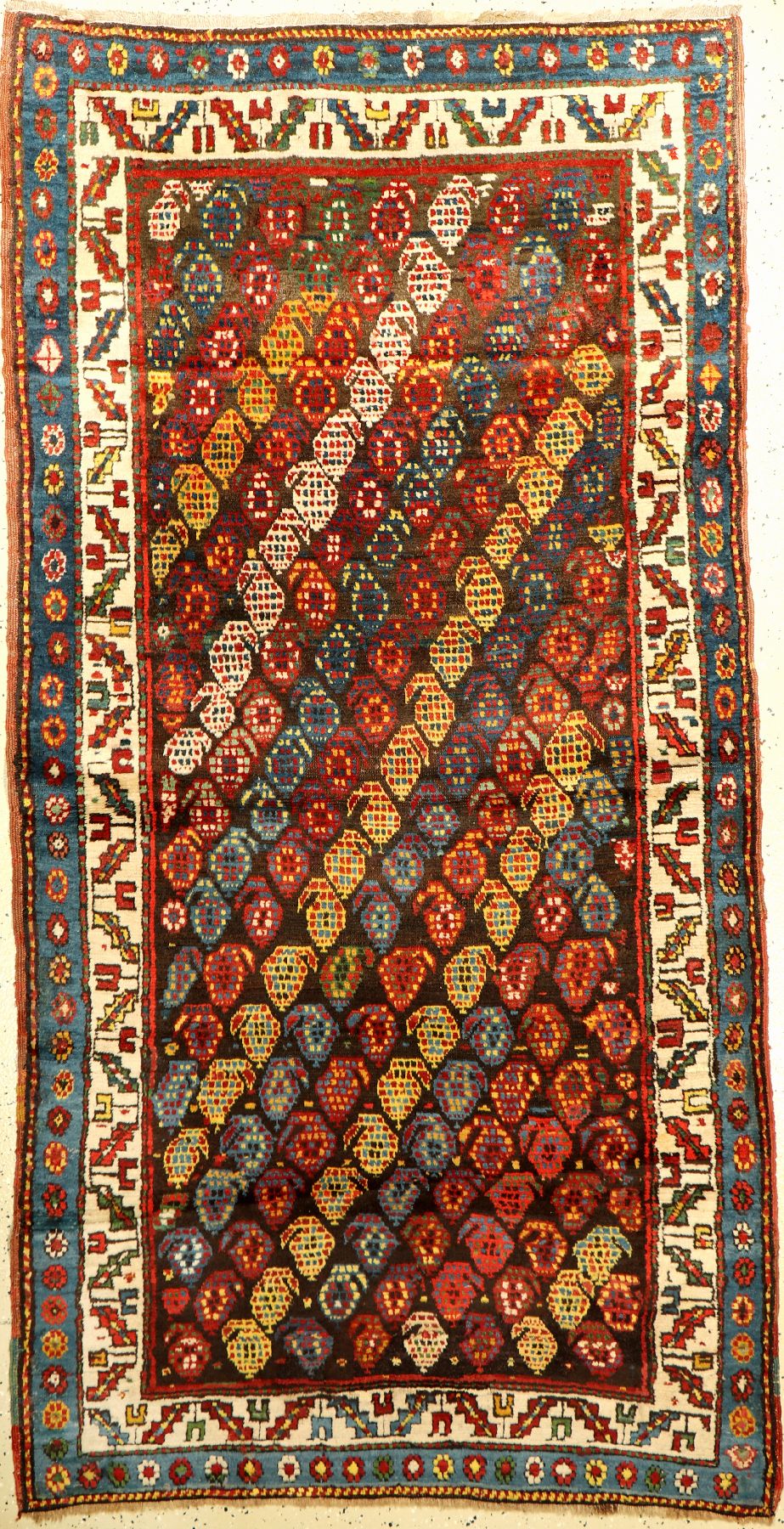 Karabagh antik, Kaukasus, um 1900, Wolle auf Wolle, ca. 218 x 114 cm, EHZ: 2-3