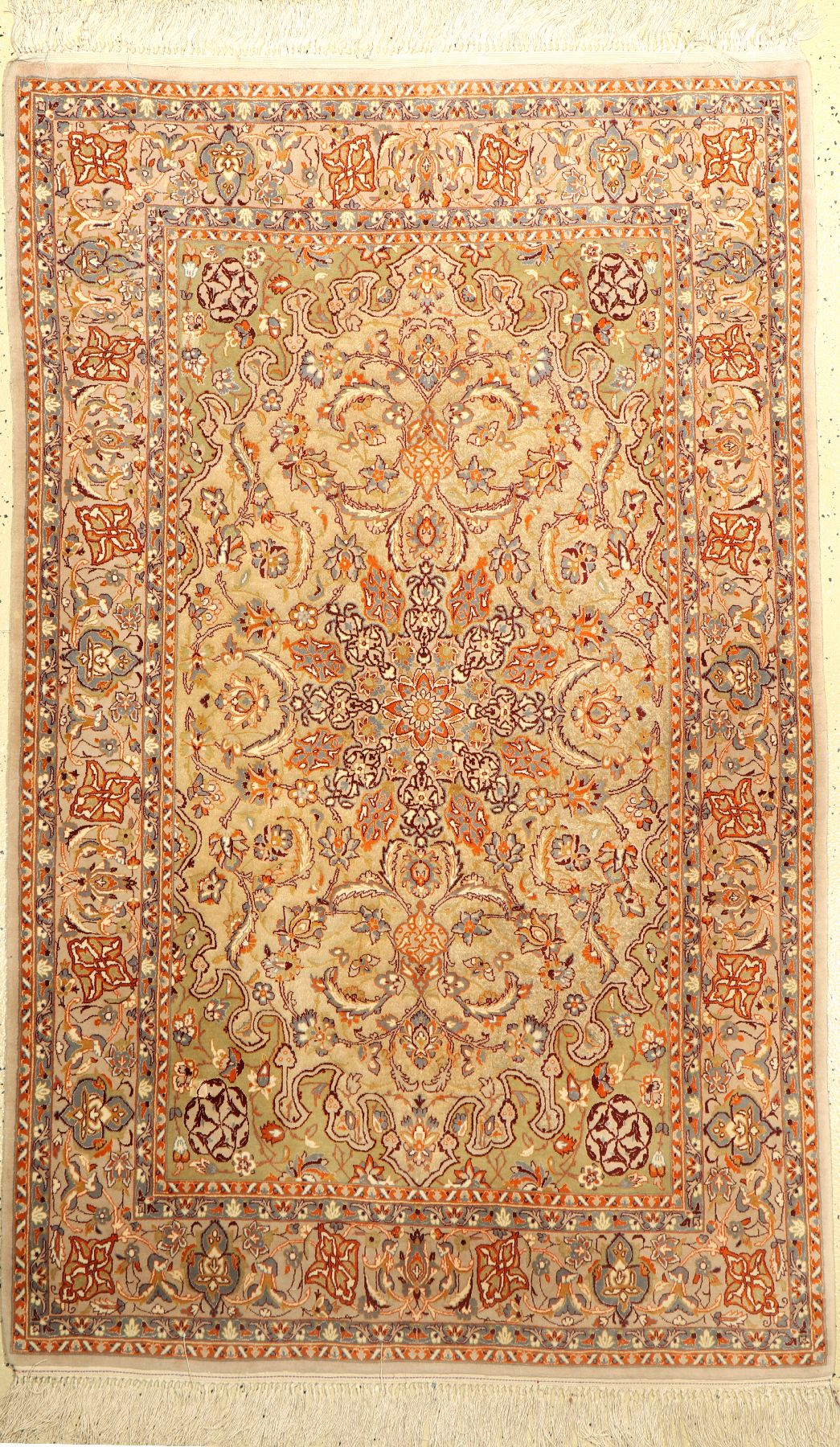 Esfahan "Seidengrund" fein, Persien, ca. 20Jahre, Korkwolle mit und auf Seide, ca. 174 x 108 cm, EHZ: 2-3