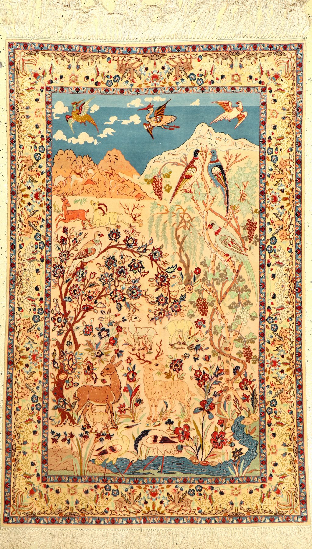 Esfahan fein Bildteppich, Persien, ca. 30 Jahre, Korkwolle auf Seide, ca. 170 x 104 cm, EHZ: 2 (leichte verfärbung)