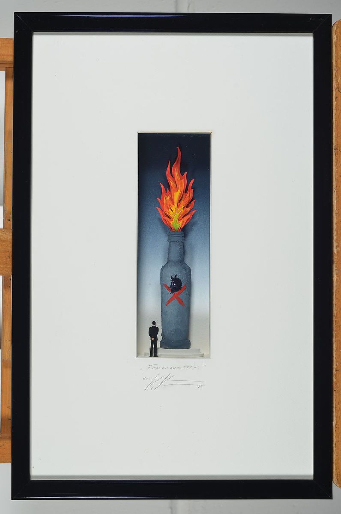 Detail a: Volker Kühn, geb. 1948 in Neuenkirchen bei Bremen, zwei Objektkästen: a. "Feuerwasser", e.a., ca. 51 x 34 cm und b. "Harte Schale, ...