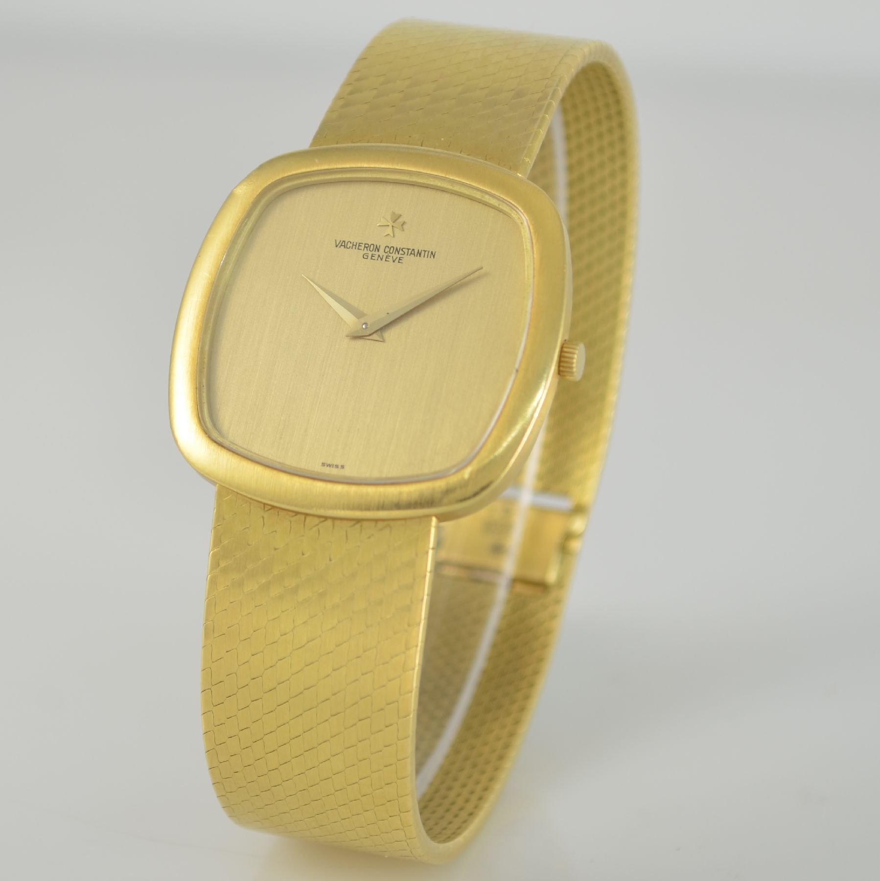 Detail b: VACHERON CONSTANTIN Herren-Goldbanduhr in GG 750/000, Schweiz um 1970, Handaufzug, 4-fach verschr. Geh. Ref. 2099 P, integr. Milanaise-band, gold. ...