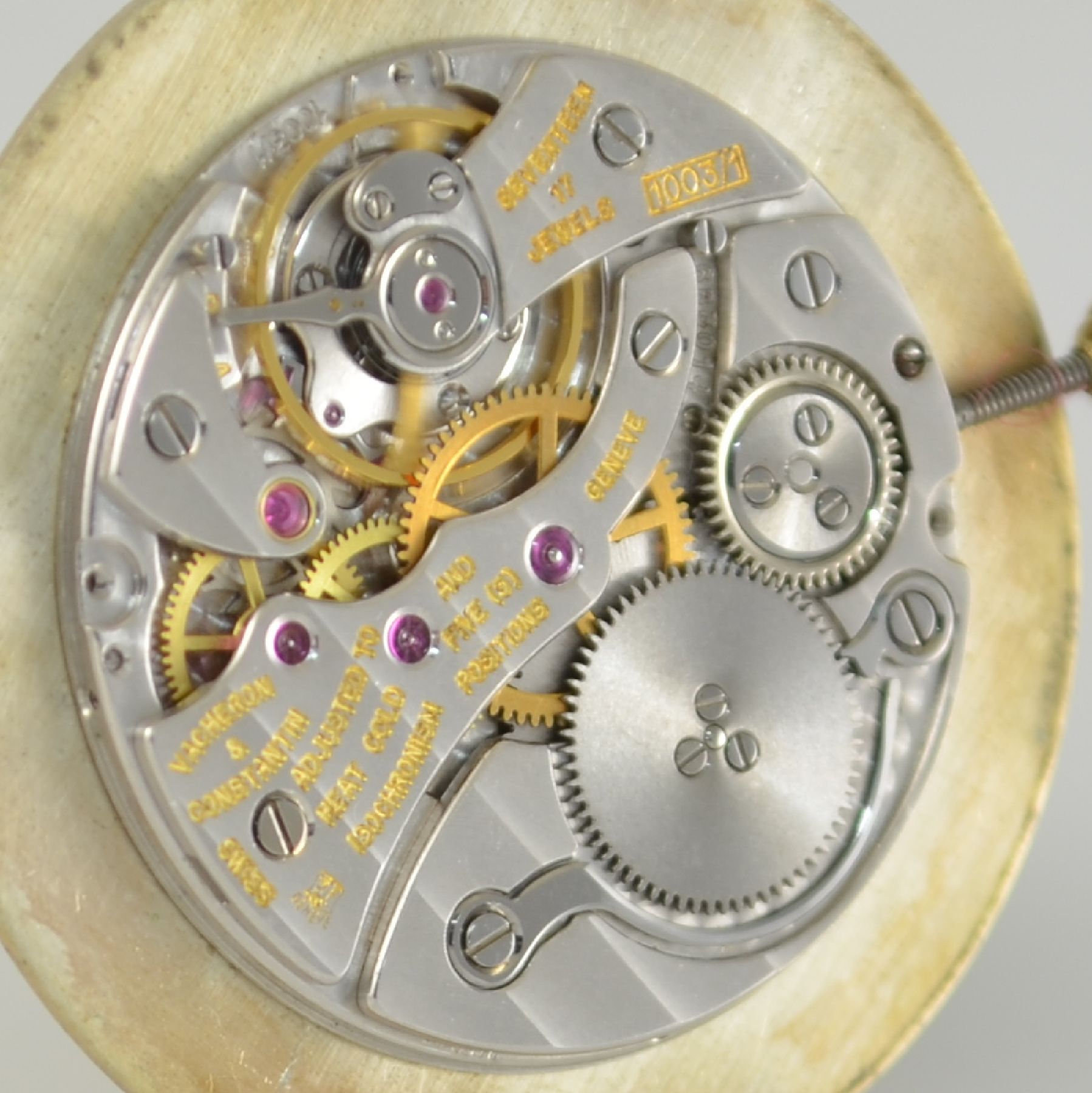 Detail h: VACHERON CONSTANTIN Herren-Goldbanduhr in GG 750/000, Schweiz um 1970, Handaufzug, 4-fach verschr. Geh. Ref. 2099 P, integr. Milanaise-band, gold. ...