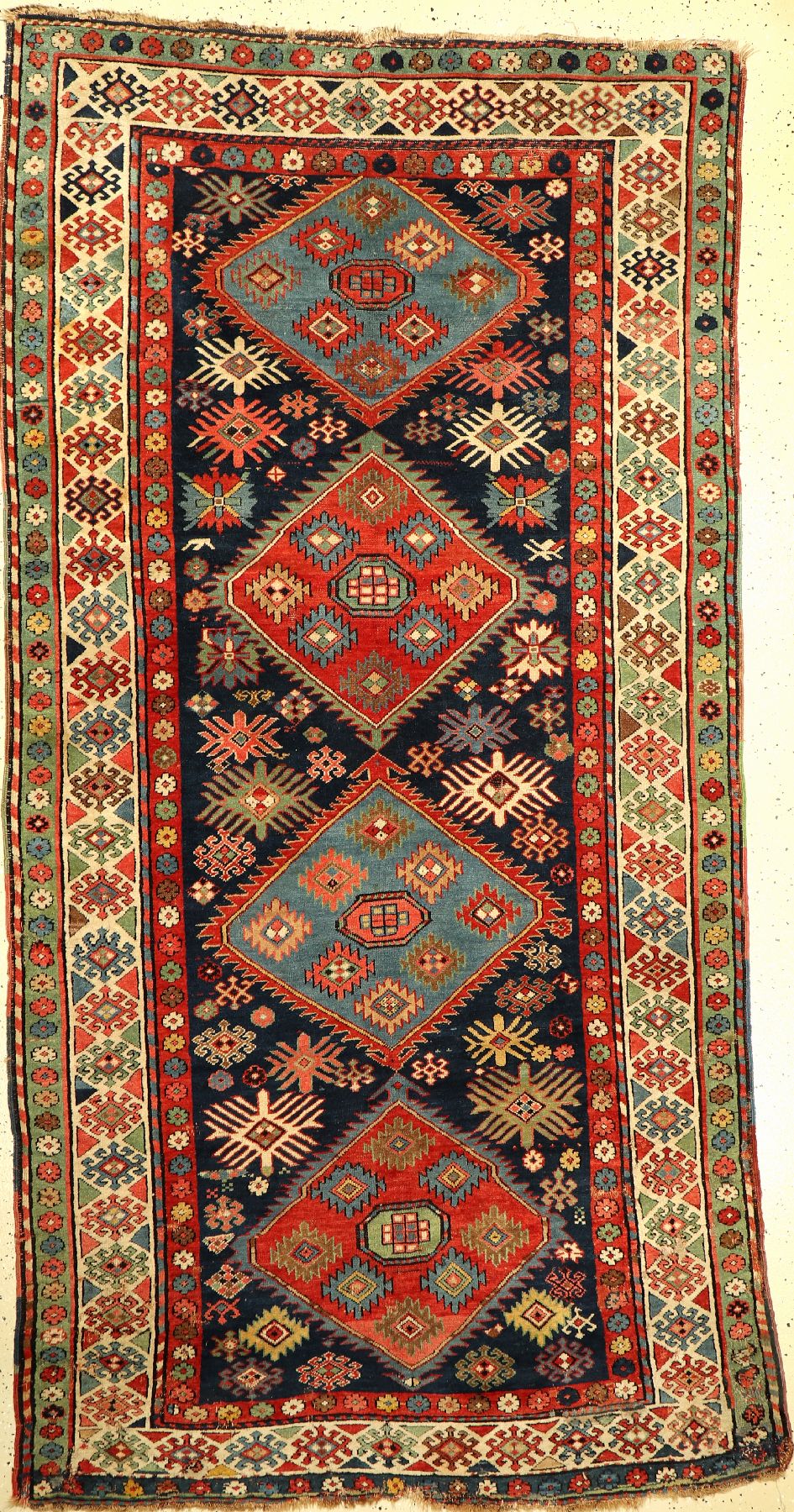 Kazak antik, Kaukasus, ende 19 Jhd., Wolle auf Wolle, ca. 260 x 132 cm, EHZ: 4-5