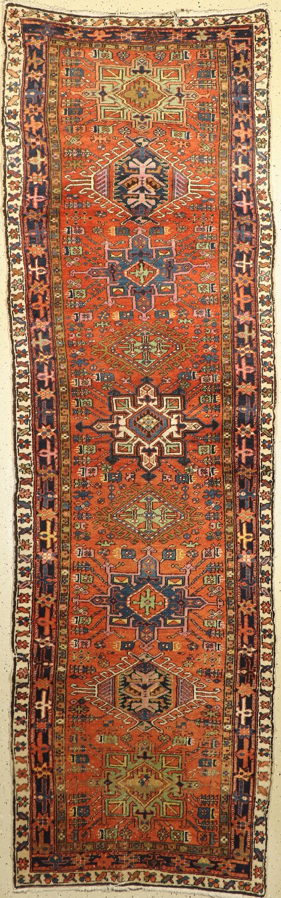 Karadja "Galerie" alt, Persien, um 1920, Wolle auf Baumwolle, ca. 338 x 101 cm, EHZ: 4