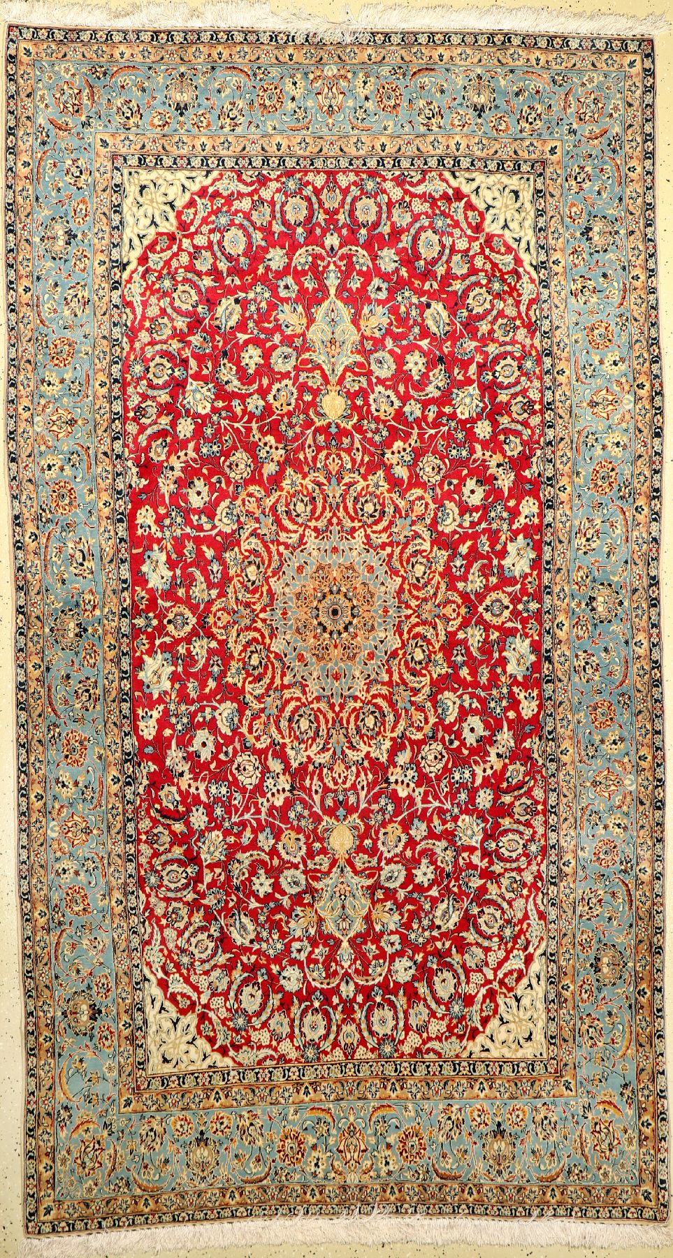 Esfahan fein, Persien, ca. 60 Jahre, Korkwolle auf Seide, ca. 272 x 147 cm, fachkundig neue Fransen, EHZ: 2