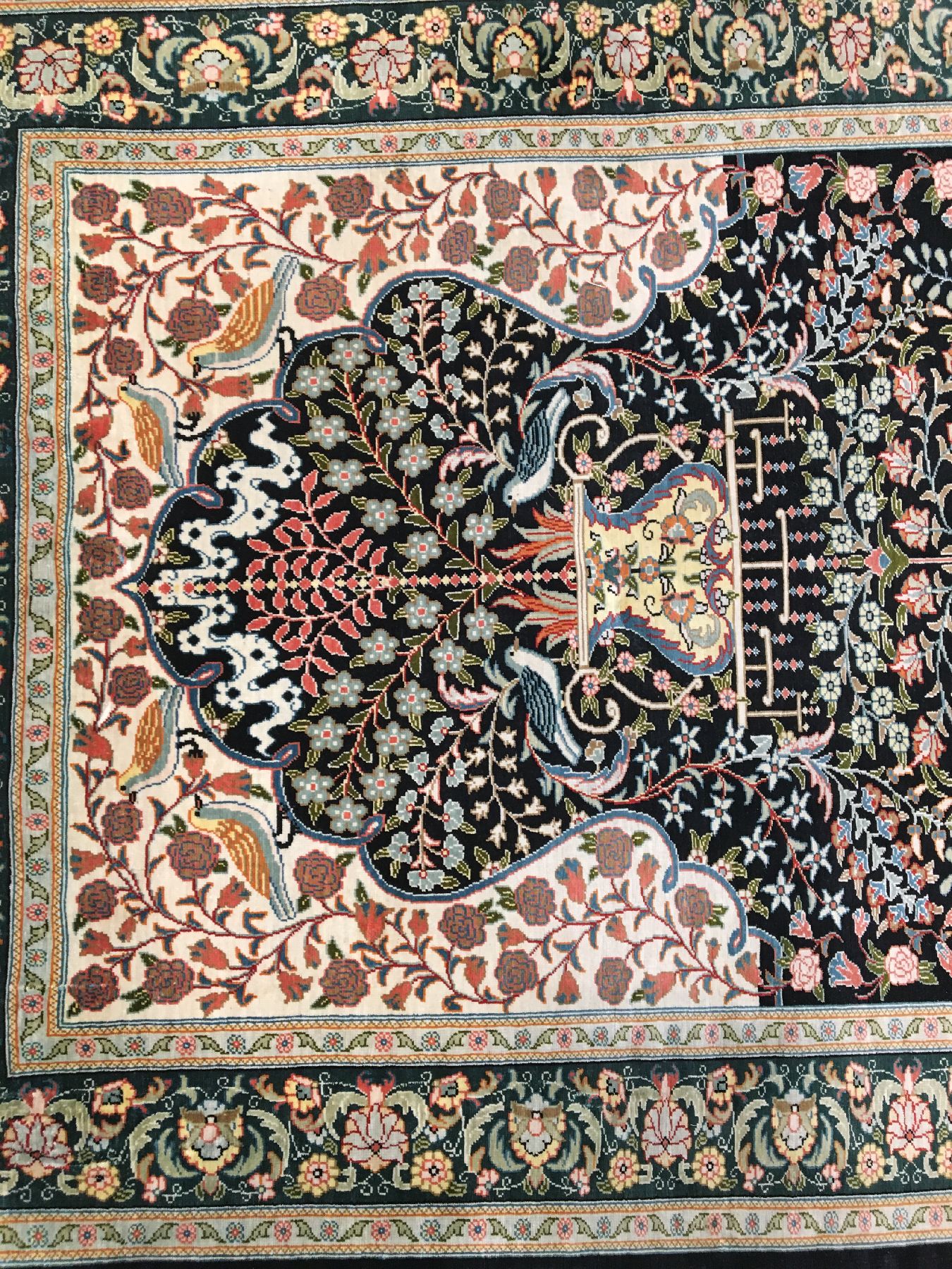 Detail d: Sehr feiner Seiden Hereke "14x14 Knotung" alt (Signiert), Türkei, um 1960, reine Naturseide. Hochfeiner Seiden Hereke mit ca. 2 Mil. ...
