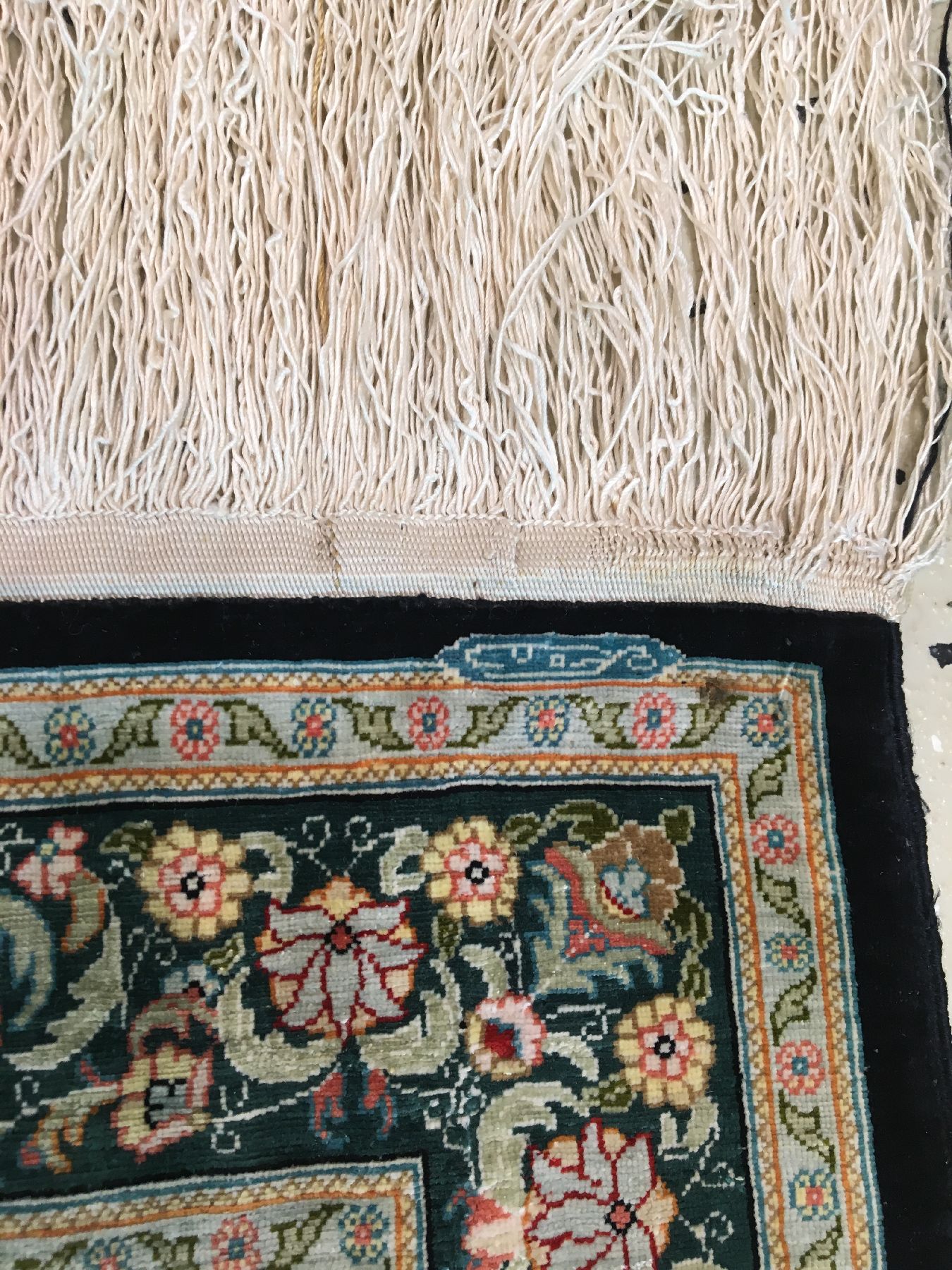 Detail g: Sehr feiner Seiden Hereke "14x14 Knotung" alt (Signiert), Türkei, um 1960, reine Naturseide. Hochfeiner Seiden Hereke mit ca. 2 Mil. ...