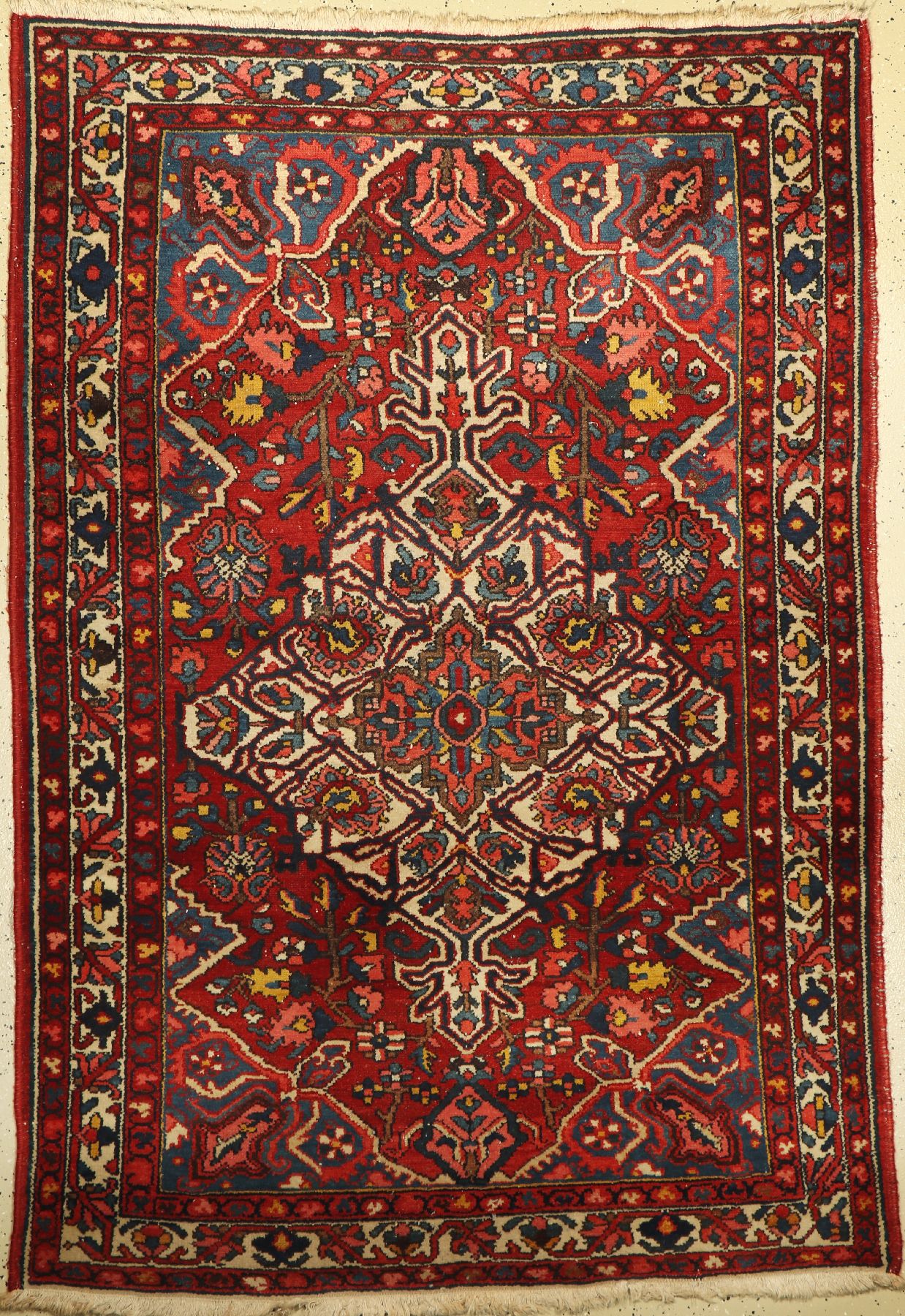 Bachtiar, Persien, um 1950/60, Wolle auf Baumwolle, ca. 206 x 143 cm, EHZ: 3