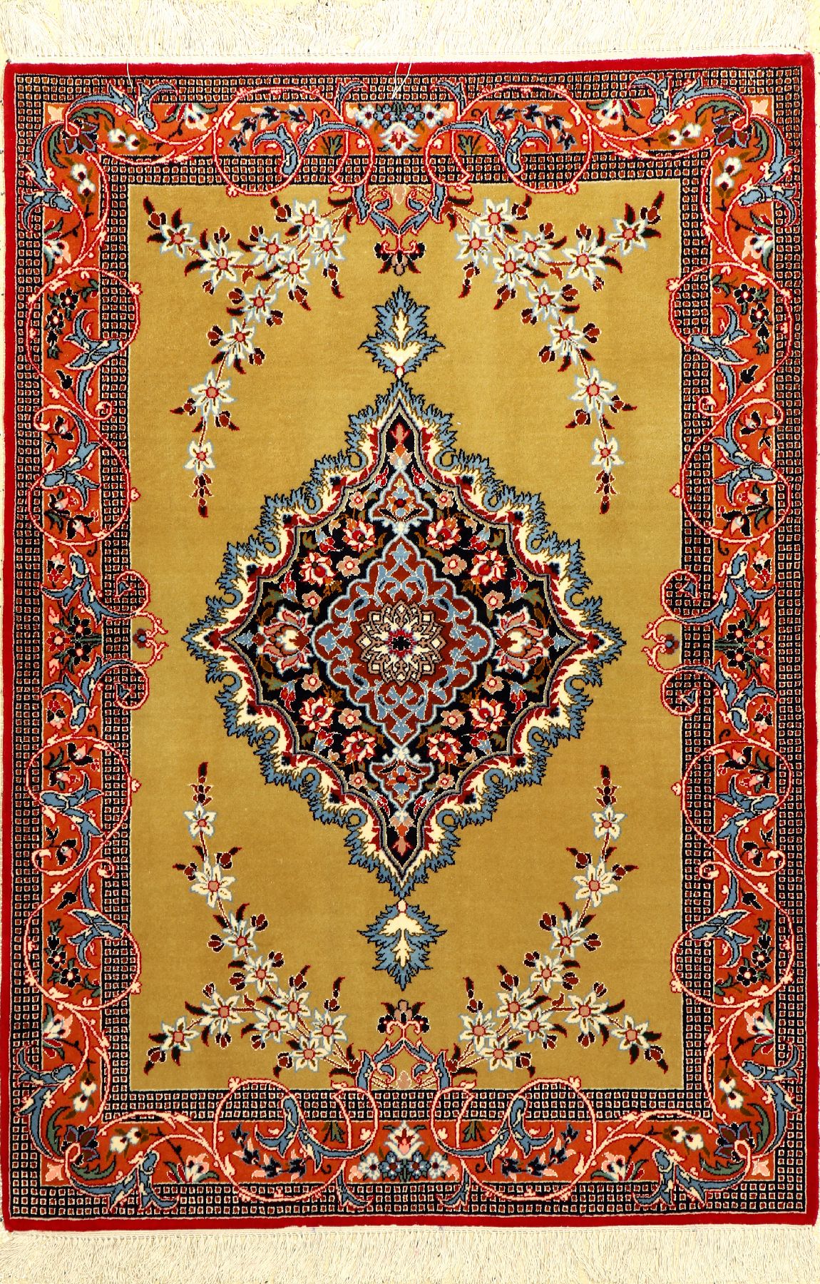 Grüner Esfahan fein, Persien, ca. 15 Jahre,Korkwolle mit und auf Seide, ca. 115 x 85 cm, seltene Farbkomposition, EHZ: 1-2 (fachkundig gereinigt).