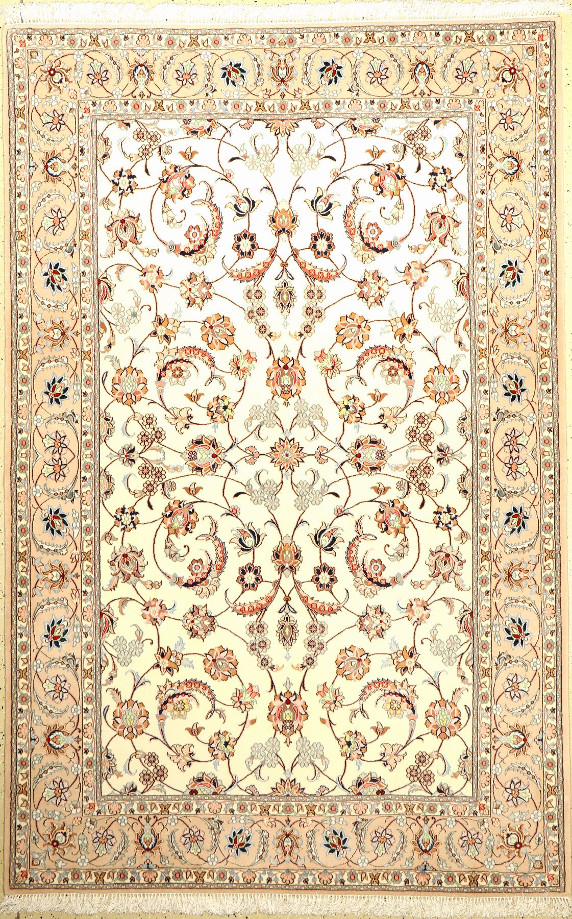 Esfahan fein, Persien, ca. 15 Jahre alt, Korkwolle mit und auf Seide, ca. 244 x 158 cm,EHZ: 1-2 (fachkundig gereinigt), feine Qualität, edel und ...