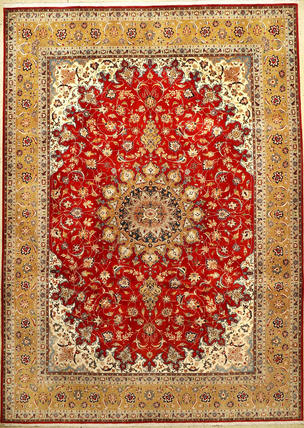 Täbriz fein (Part-Silk) alt, Persien, ca. 40 Jahre, Korkwolle mit Seide, ca. 352 x 253 cm, edel und dekorativ, seltene Farbkomposition, EHZ: 1-2 ...