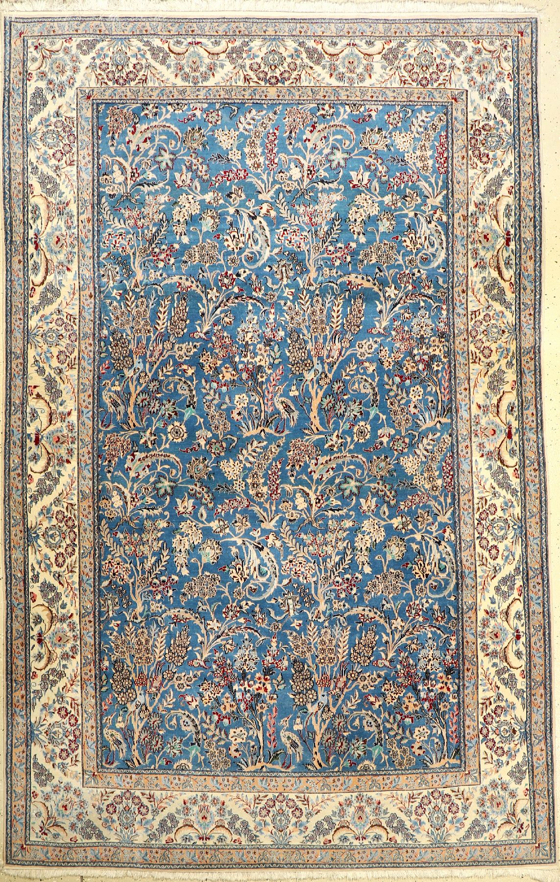 Nain fein alt (6 LA), Persien, ca. 40 Jahre, Korkwolle mit Seide, ca. 274 x 173 cm, feine Qualität, dekoratives Muster mit himmelblauen Grund, EHZ: ...