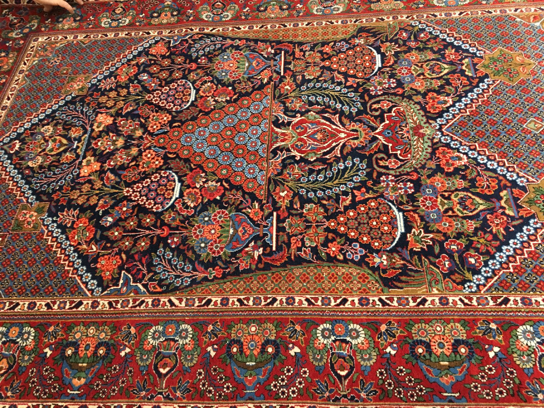 Detail c: Feiner Keschan Kork alt (Hadji-Khanumi Design), Zentralpersien, um 1930, Korkwolle geknüpft auf Baumwolle. Kork Keschan im sogenannten ...
