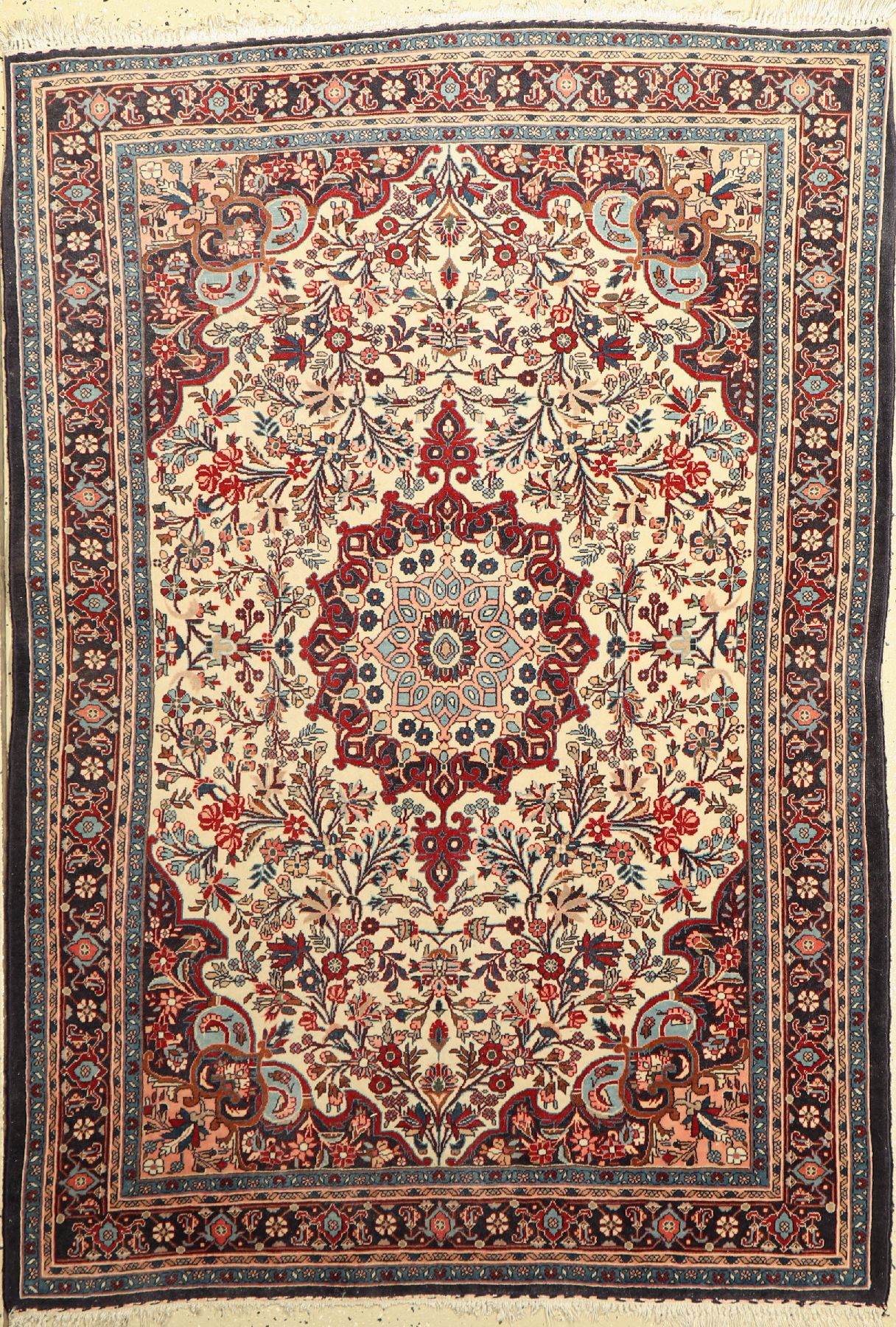 Rosen Bidjar alt, Persien, ca. 40 Jahre, Wolle auf Baumwolle, ca. 156 x 109 cm, EHZ: 2-3, verblaßt