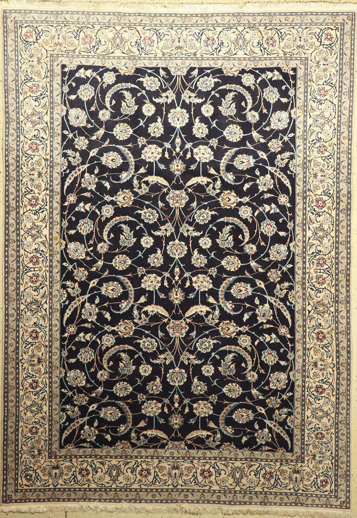 Nain, Persien, ca. 40 Jahre, Wolle auf Baumwolle, ca. 291 x 206 cm, EHZ: 2-3(Flecken)